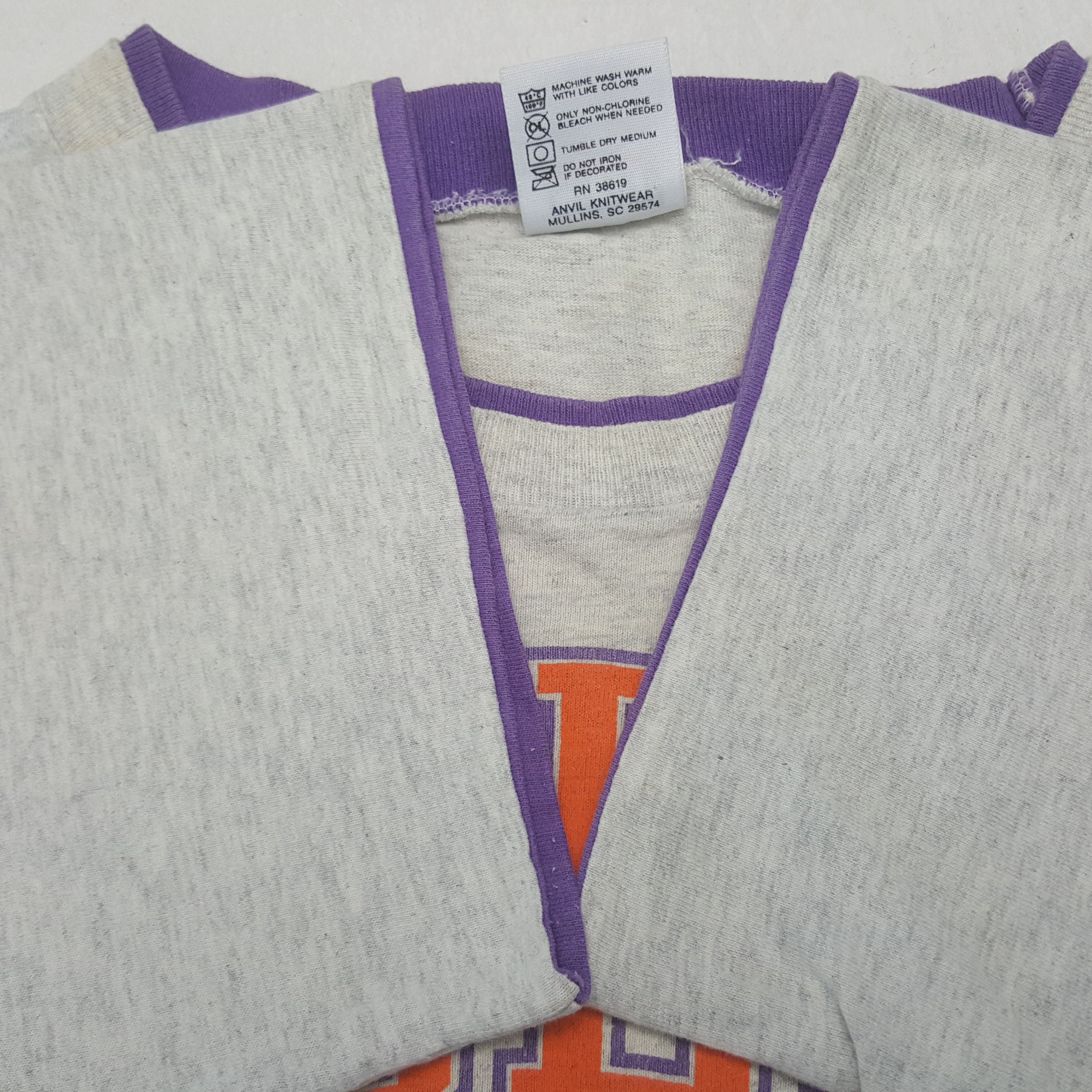 NBA Vintage Phoenix Suns NBA Basketball Team Tshirt RR25 Size US L / EU 52-54 / 3 - 5 Thumbnail