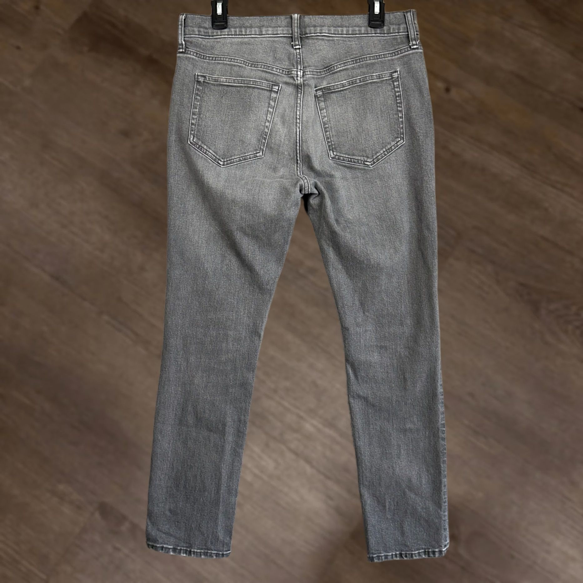 J.Crew VINTAGE? No — J.Crew Flex Jeans Mens 32X30 Gray Slim Fit Stretch 5 Pocket Whiskered Casual EUC Size US 32 / EU 48 - 1 Thumbnail