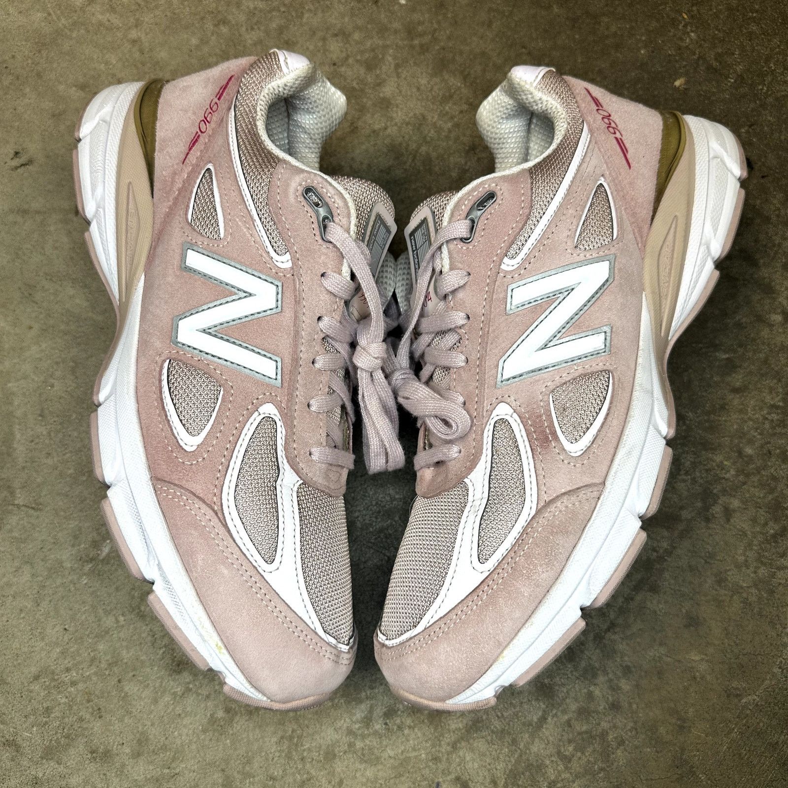 New Balance New Balance 990v4 'Breast Cancer Awareness' Size US 11.5 / EU 44-45 - 3 Thumbnail