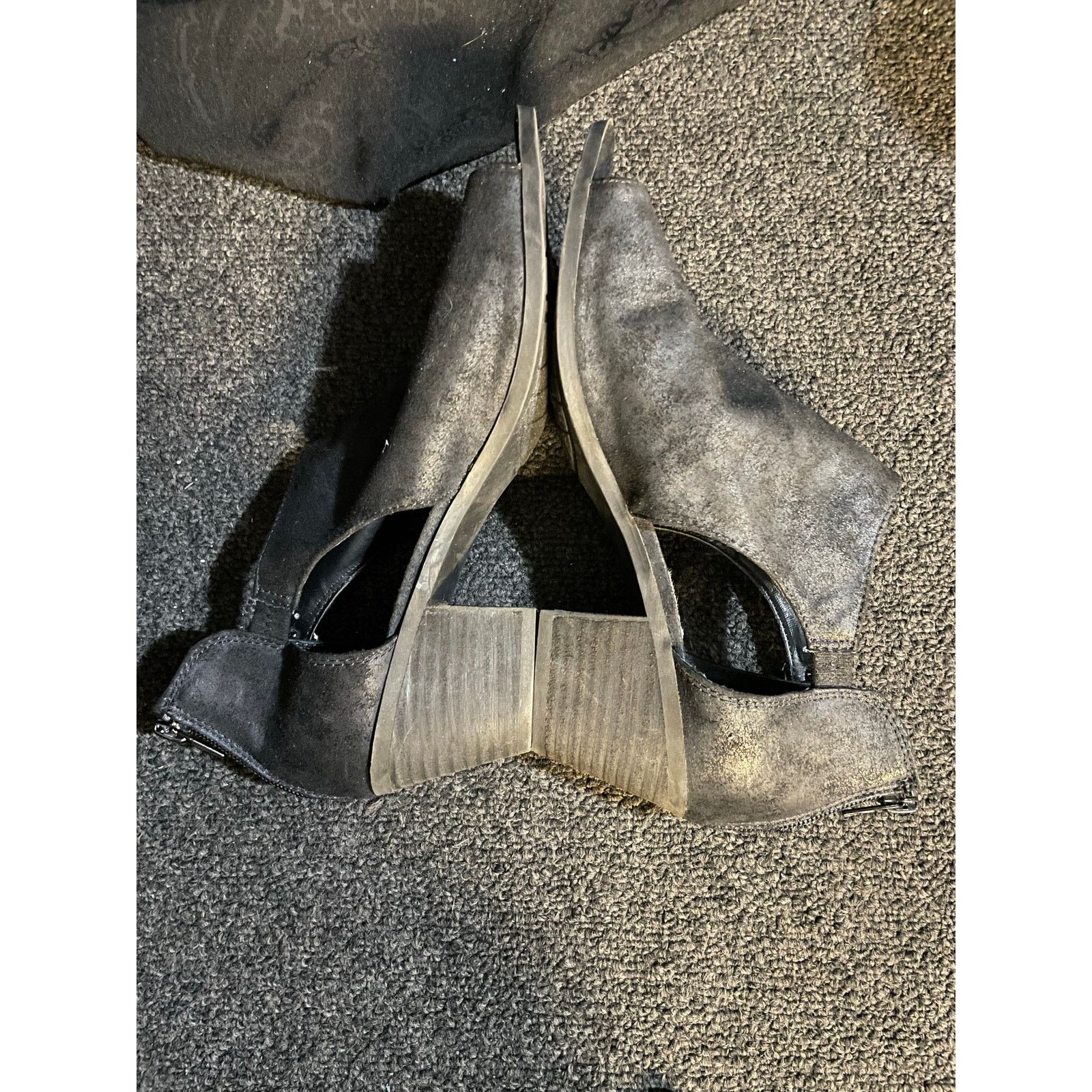 Other Carlos Santana Black Suede Peep Toe Bootie Women’s 8.5 M Size US 8.5 / IT 38.5 - 6 Thumbnail