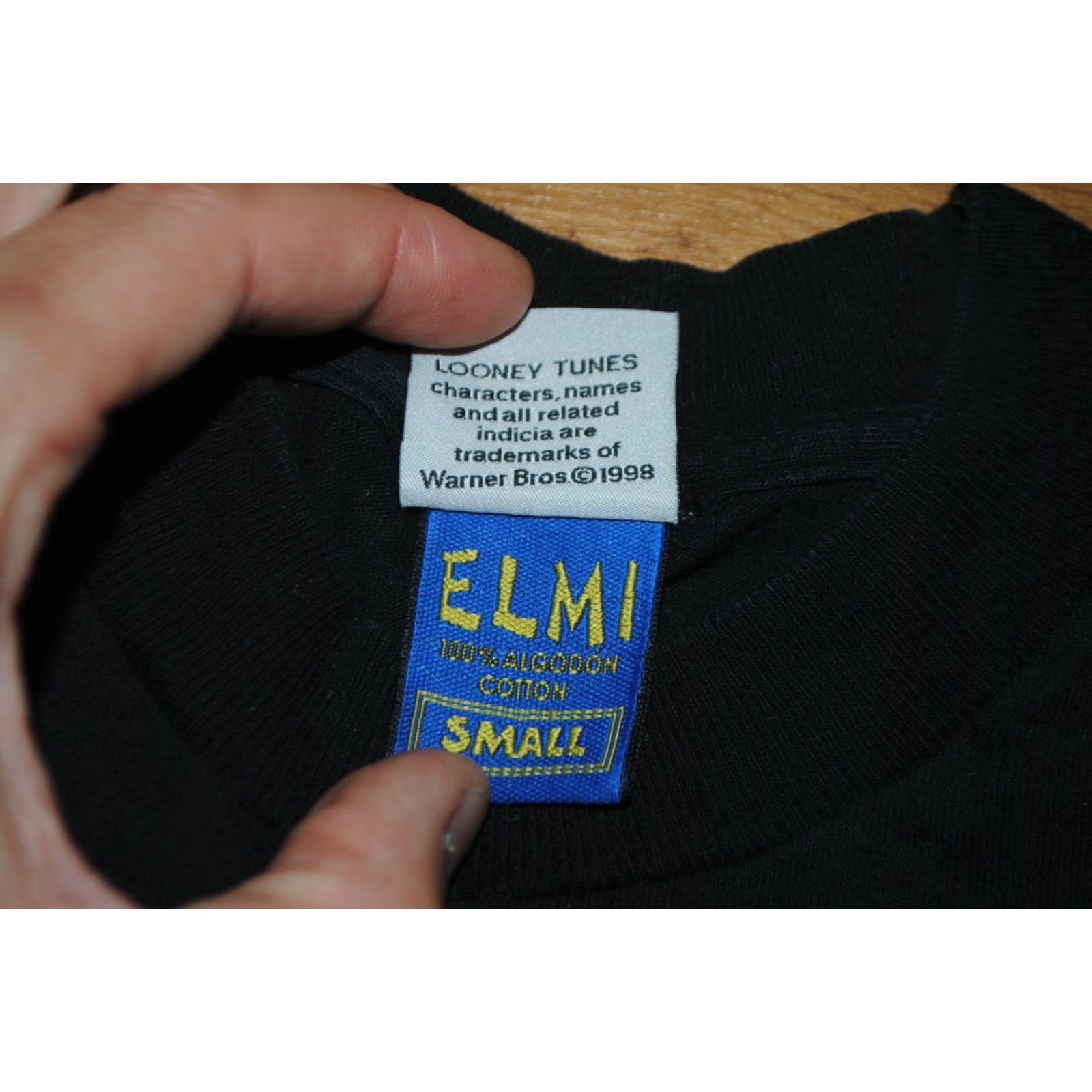 Vintage VINTAGE LOONEY TUNES 1999 DAFFY DUCK BOXING ELMI BLACK SINGLE STITCH SHIRT SMALL Size US S / EU 44-46 / 1 - 6 Thumbnail
