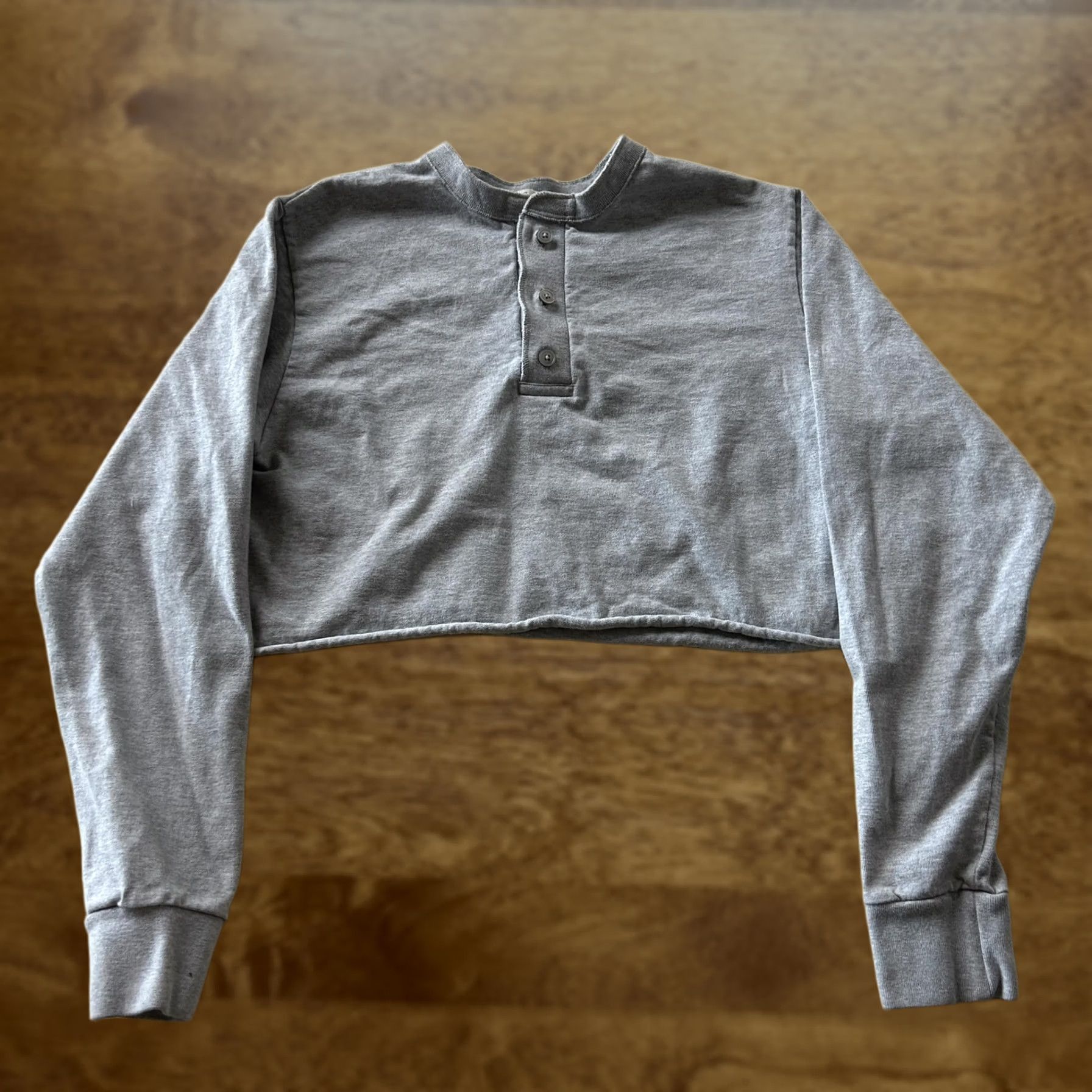 Vintage John Galt Shirt Womens Large Gray Cropped Henley Long Sleeve Jersey Tee Top Size L / US 10 / IT 46 - 1 Thumbnail