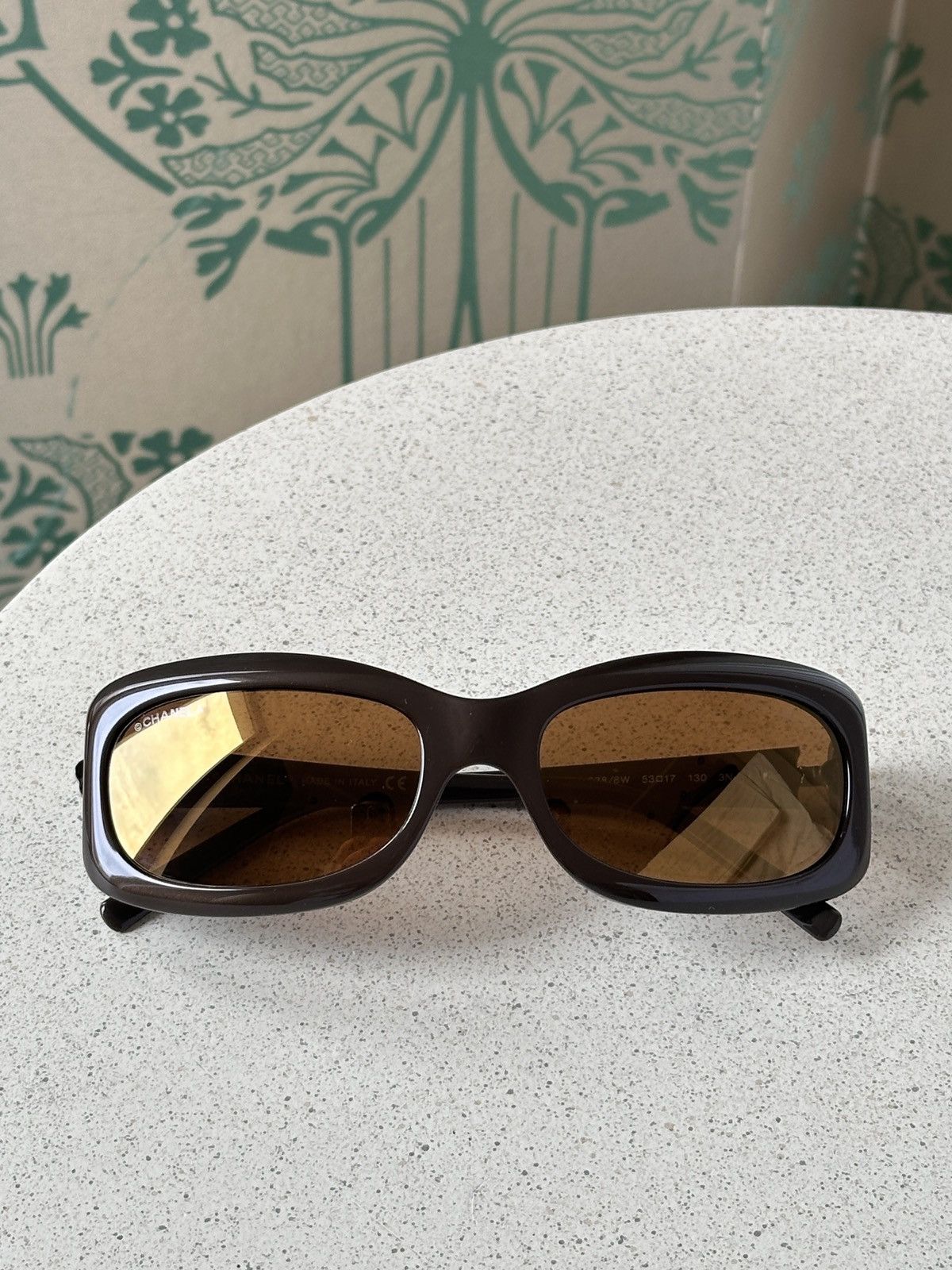 Chanel CHANEL CC Logo Camelia Brown Crystal Swarovski Sunglasses Size ONE SIZE - 2 Thumbnail