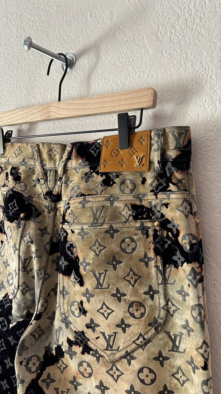 Louis Vuitton Louis Vuitton Fire Cloud Pants Size US 32 / EU 48 - 12 Thumbnail