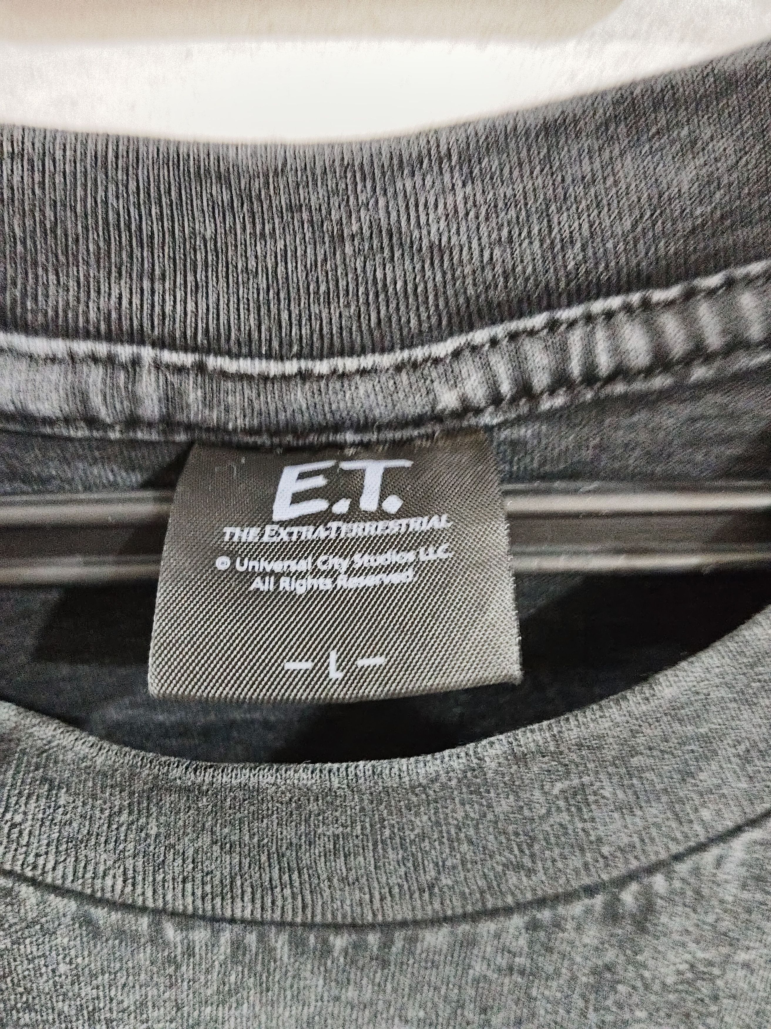 GU × Japanese Brand × Universal Studios GU X Universal Studio ET Movie Tshirt Size US XL / EU 56 / 4 - 3 Thumbnail