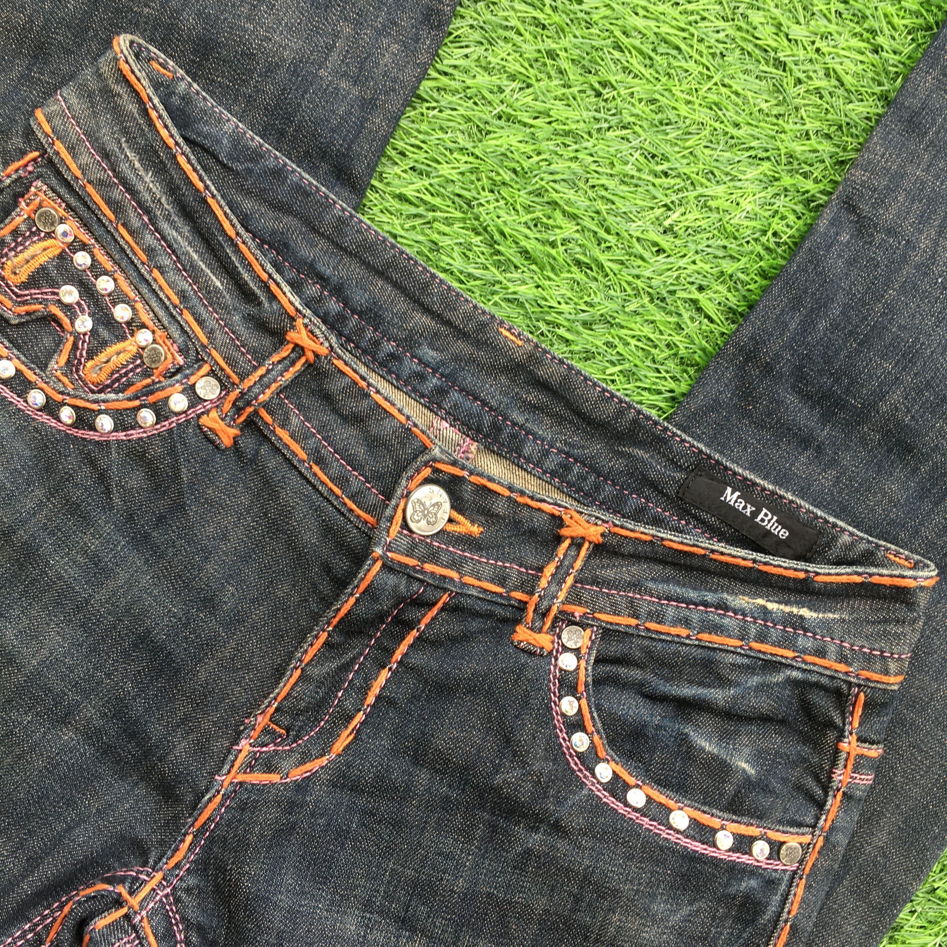 Japanese Brand Fleur De Lis medium blue wash embellished slim jean D-1213 Size 26" / US 2 / IT 38 - 5 Thumbnail