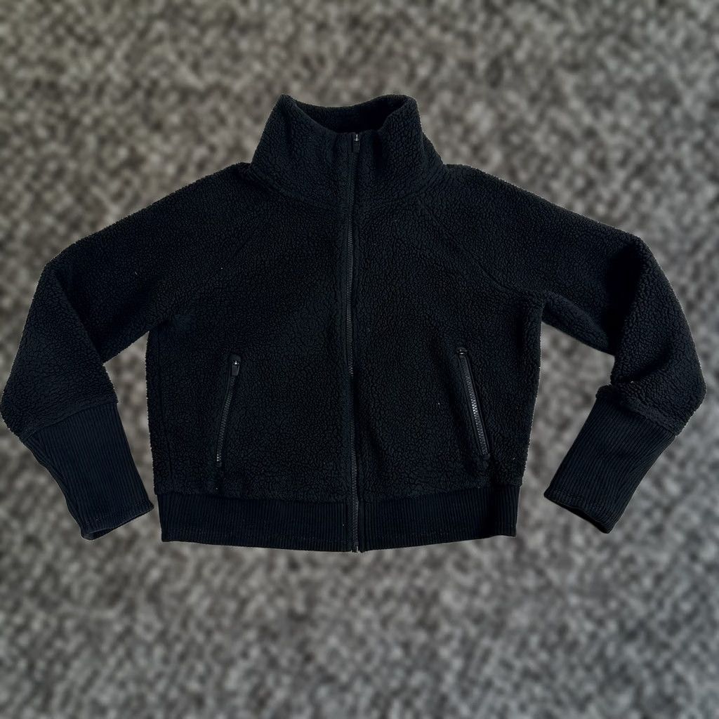 Athleta Athleta Tugga Sherpa Teddy Jacket Full Zip Women’s Black Size M Tree? Size M / US 6-8 / IT 42-44 - 1 Thumbnail