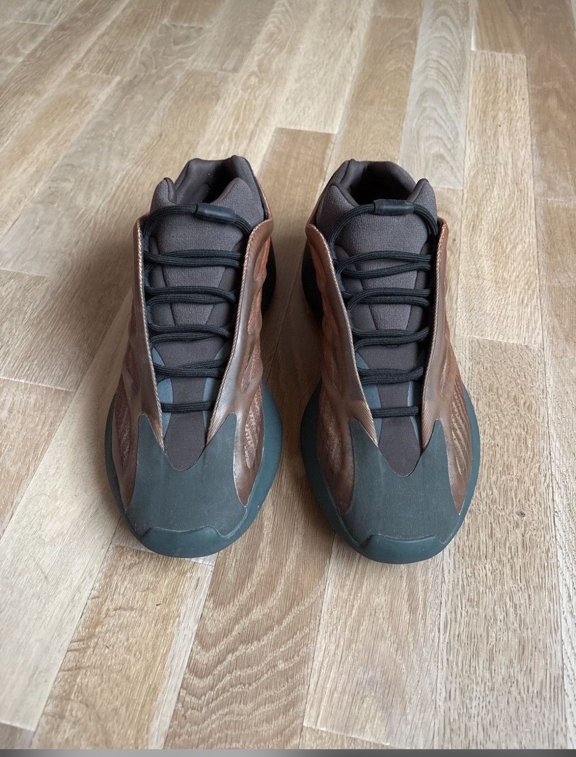 Adidas × Kanye West × Yeezy YEEZY 700 V3 Copper Fade Size US 9.5 / EU 42-43 - 3 Thumbnail