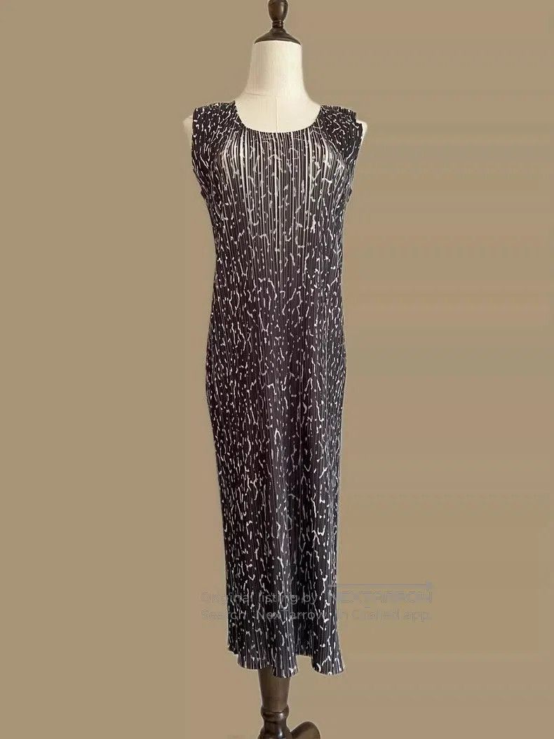 Issey Miyake Issey Miyake PP Leopard Print Dress. Size XS / US 0-2 / IT 36-38 - 1 Thumbnail