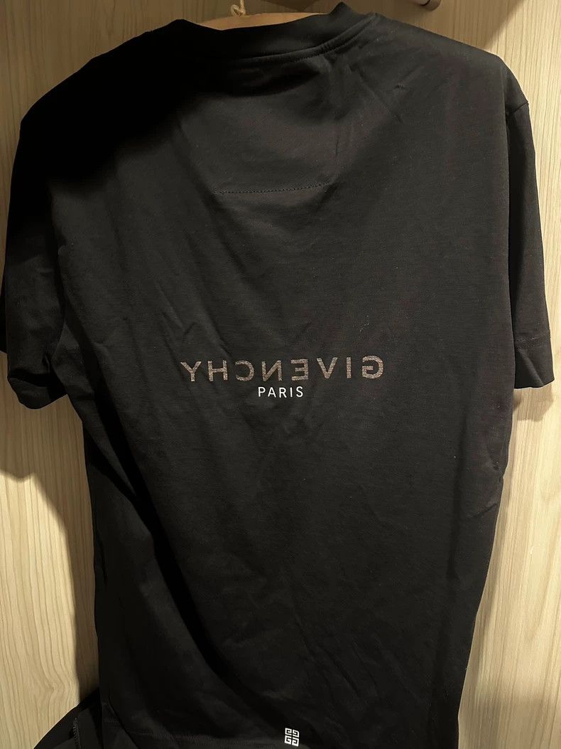 Givenchy Givenchy Reverse Logo Short Sleeve T-Shirt Black M Size US M / EU 48-50 / 2 - 2 Thumbnail