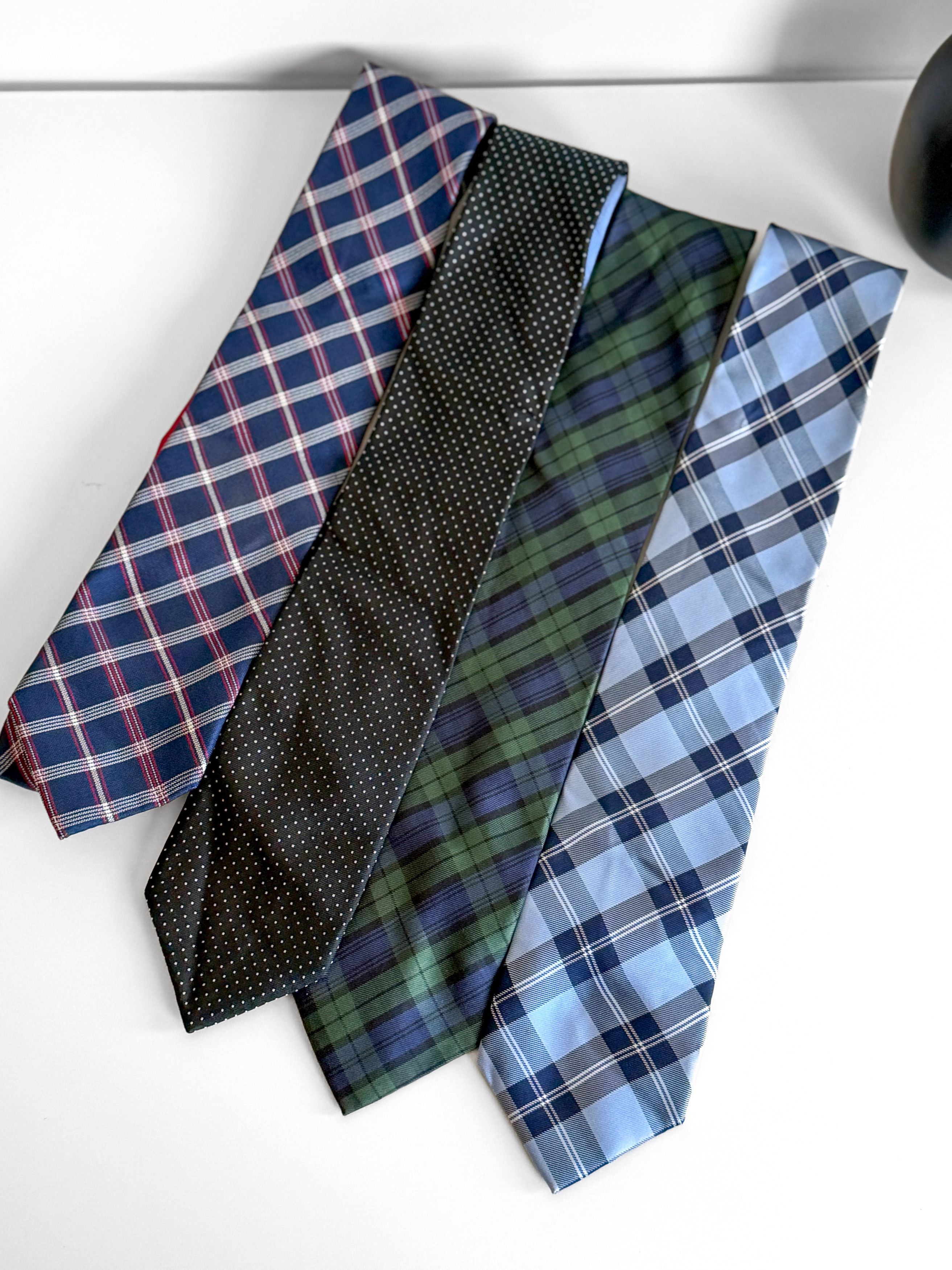 Tommy Hilfiger Tommy Hilfiger 4x Vintage Silk Cravats Size ONE SIZE - 1 Thumbnail