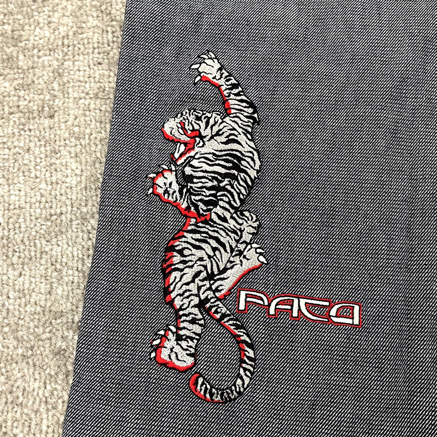 Vintage VINTAGE PACO Jeans Mens 34 x 31 Hip Hop Wide Skater Dragon Tiger Embroidered Y2K Jeans Mens Blue 90s Hip Hop Retro Size US 34 / EU 50 - 3 Thumbnail