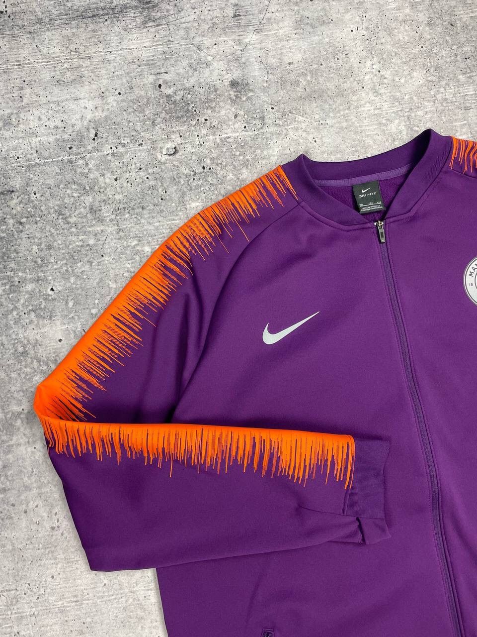 Nike Vintage Nike Y2K Manchester City Reflective Logo Zip Olympic Size US XXL / EU 58 / 5 - 5 Thumbnail