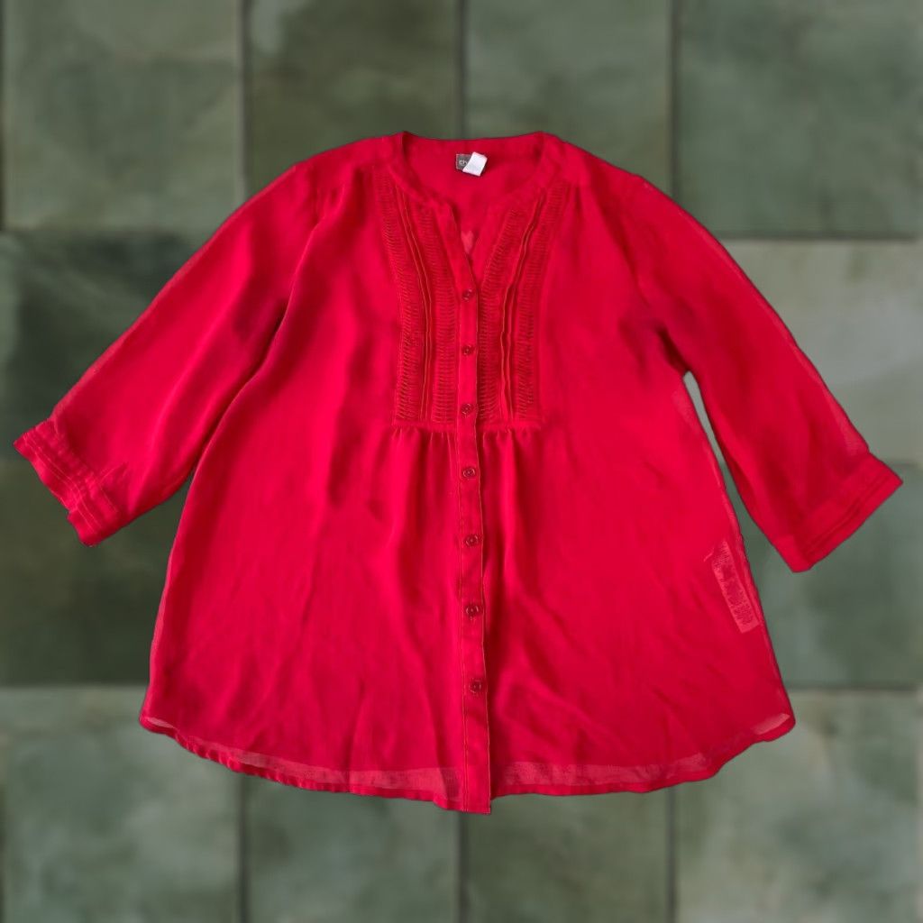 Vintage Chico's Red Semi Sheer 3/4 Sleeve Blouse Top Womens Small Flowy Button Shirt Size S / US 4 / IT 40 - 1 Thumbnail