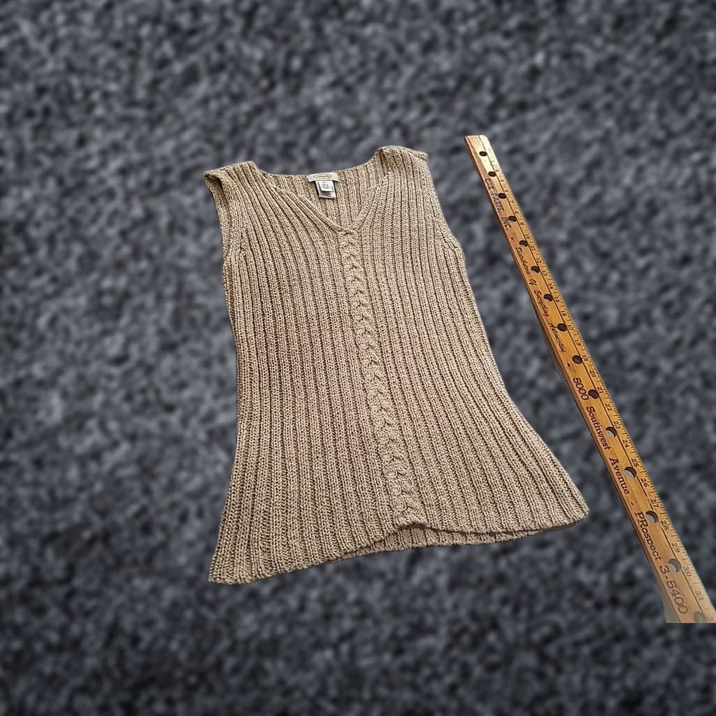Talbots VINTAGE Talbots Sweater Womens Medium Beige Cream Sleeveless V-Neck Cable Knit Top Size M / US 6-8 / IT 42-44 - 1 Thumbnail