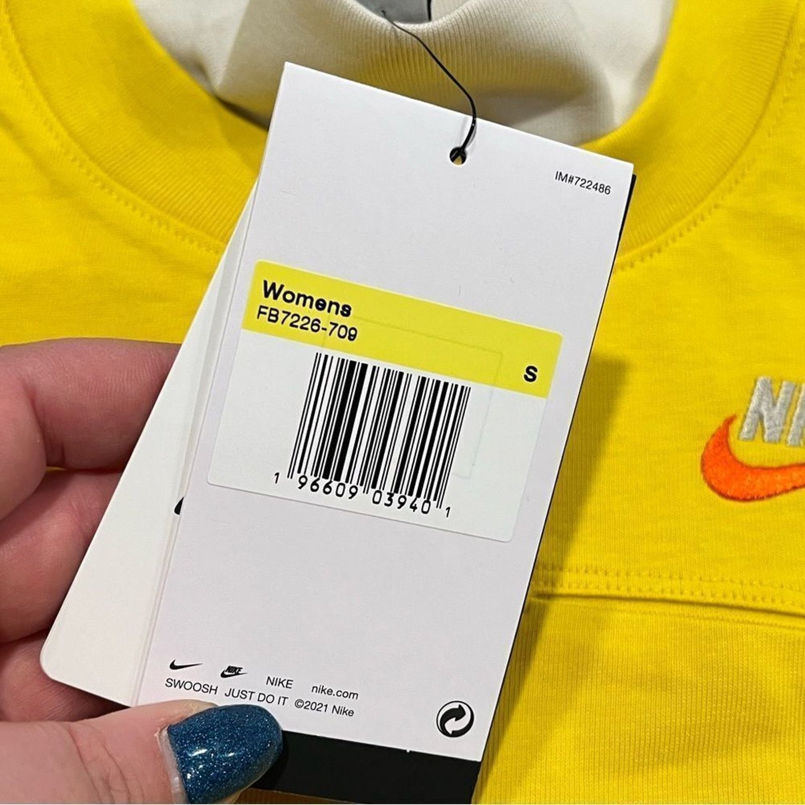 Nike NWT Nike Cropped Top Short Sleeve Crew Neck Oversized S Size S / US 4 / IT 40 - 2 Thumbnail