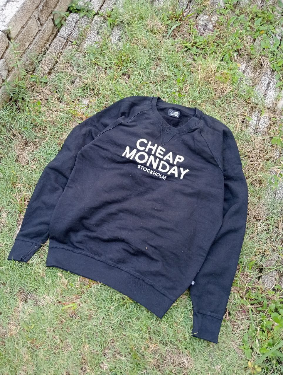 Cheap Monday CHEAP MONDAY NEIL SWEAT SPELLOUT CREWNECK Size US M / EU 48-50 / 2 - 2 Thumbnail