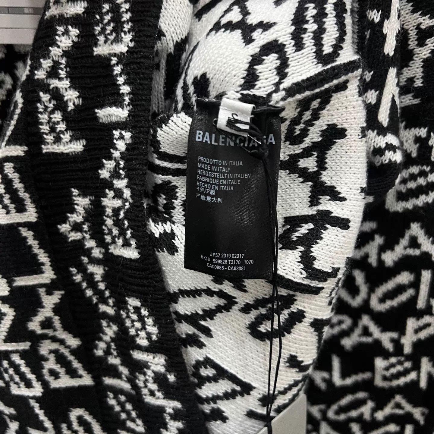 Balenciaga Balenciaga Allover Logo Knit Sweater NWT OS S Size US S / EU 44-46 / 1 - 4 Thumbnail