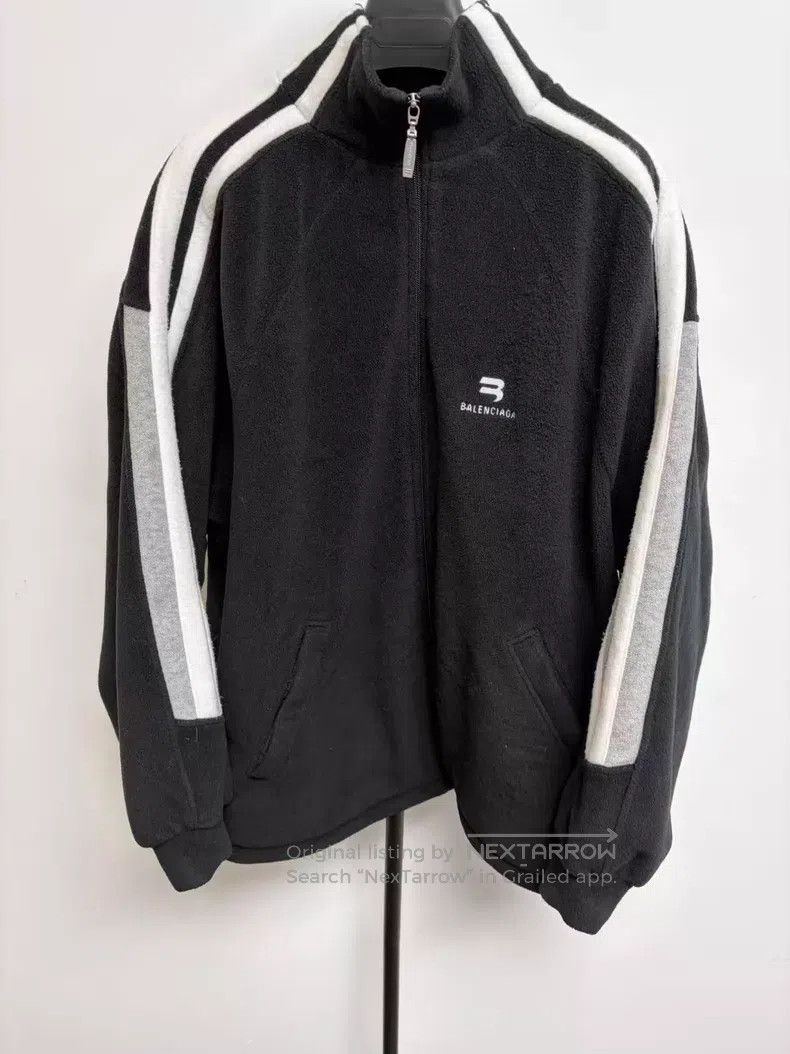 Balenciaga Balenciaga Retro Sports Stripe Logo Printed Zip Collar Spo Size US XS / EU 42 / 0 - 1 Thumbnail