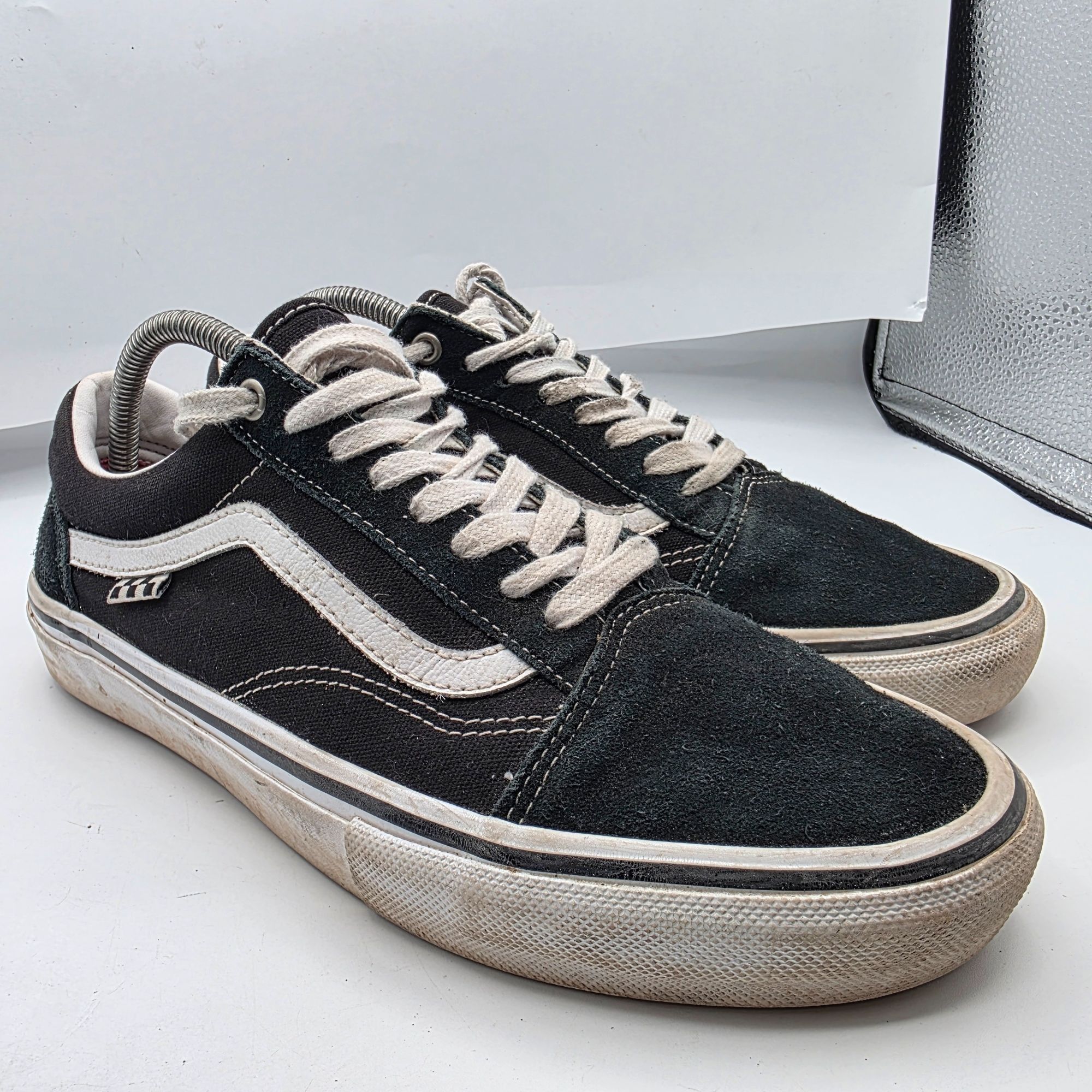 Vans Vans Old Skool Mens Size 10 Black White Shoes Skate Casual W Size US 10 / EU 43 - 1 Thumbnail