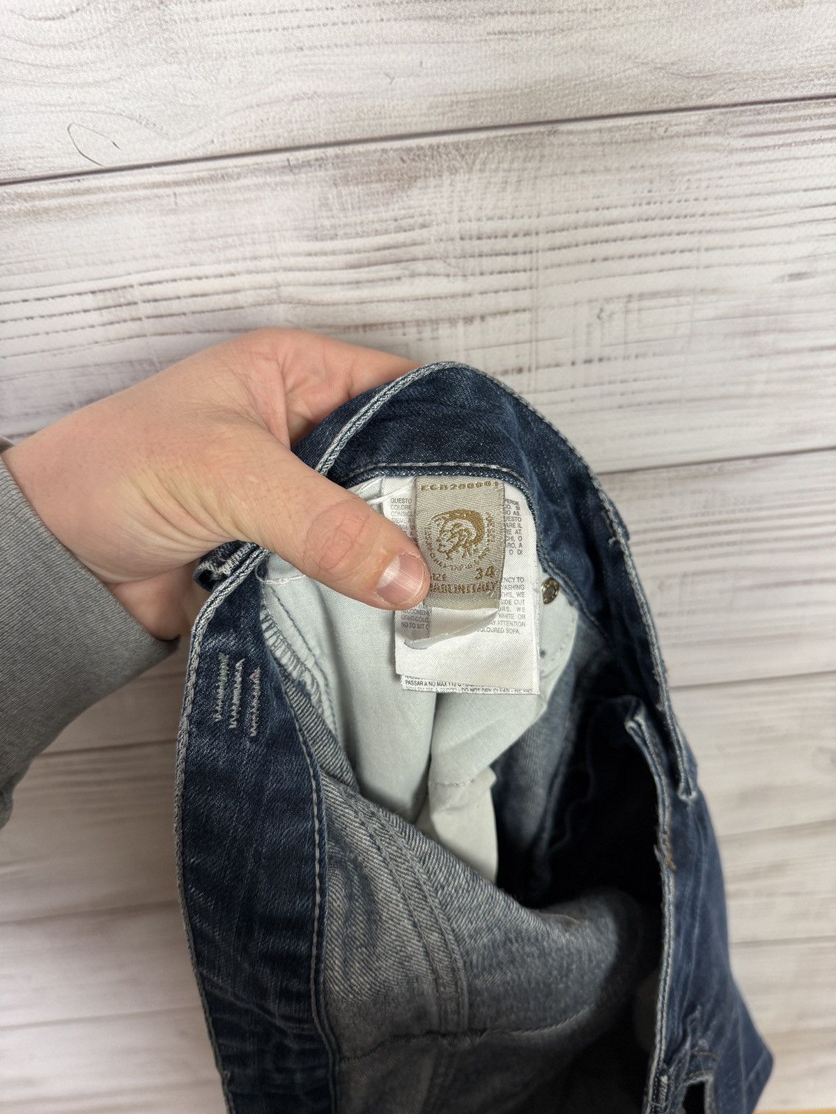 Diesel Vintage Diesel Jeans Big Logo Denim Pants Japanese Size US 34 / EU 50 - 16 Thumbnail
