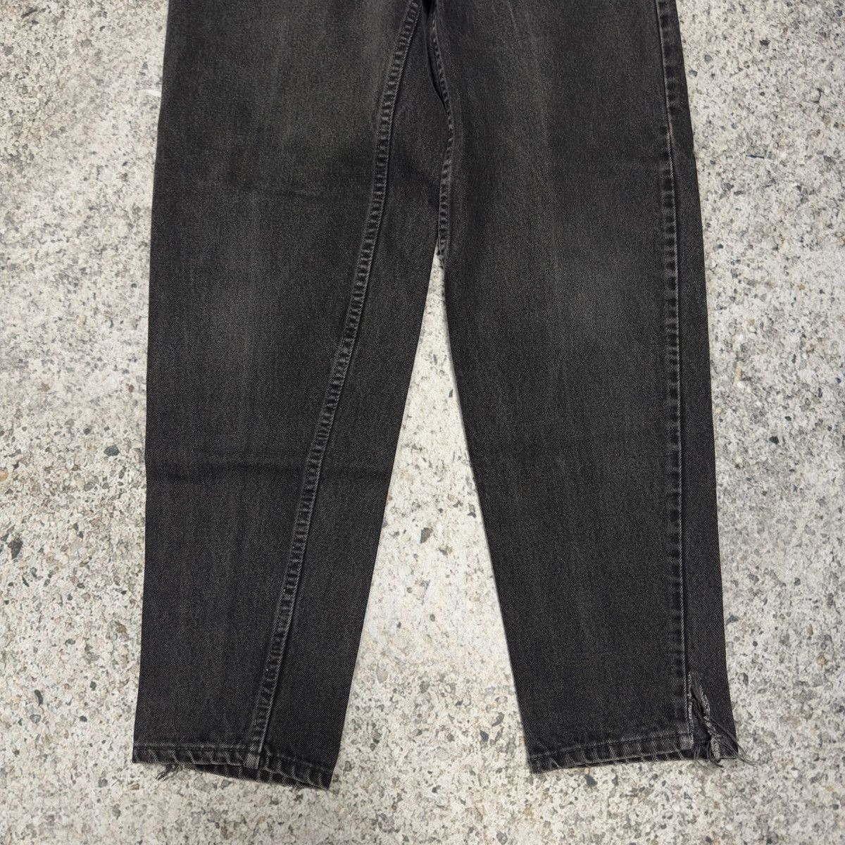 Levi's 90s Levi’s 560 Faded Black Loose Tapered Jeans ERD Grunge Size US 31 - 8 Thumbnail