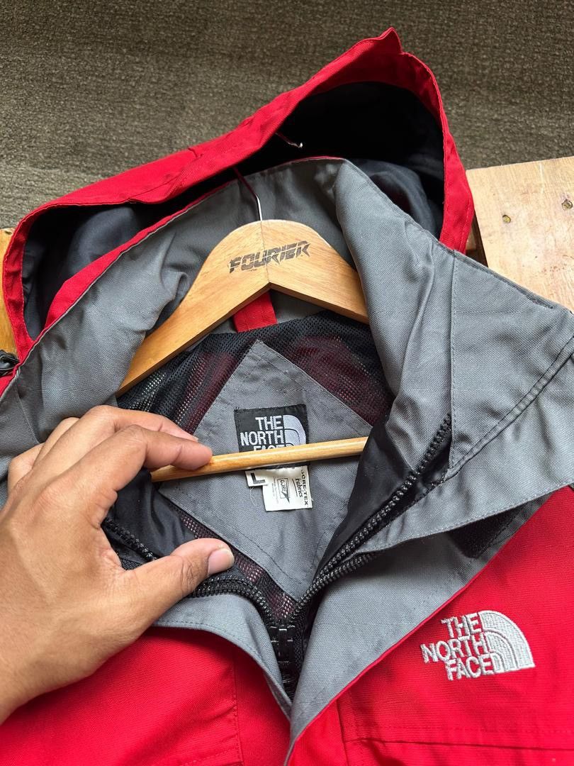 The North Face × Vintage THE NORTH FACE SUMMIT SERIES GORETEX JACKET Size US L / EU 52-54 / 3 - 6 Thumbnail