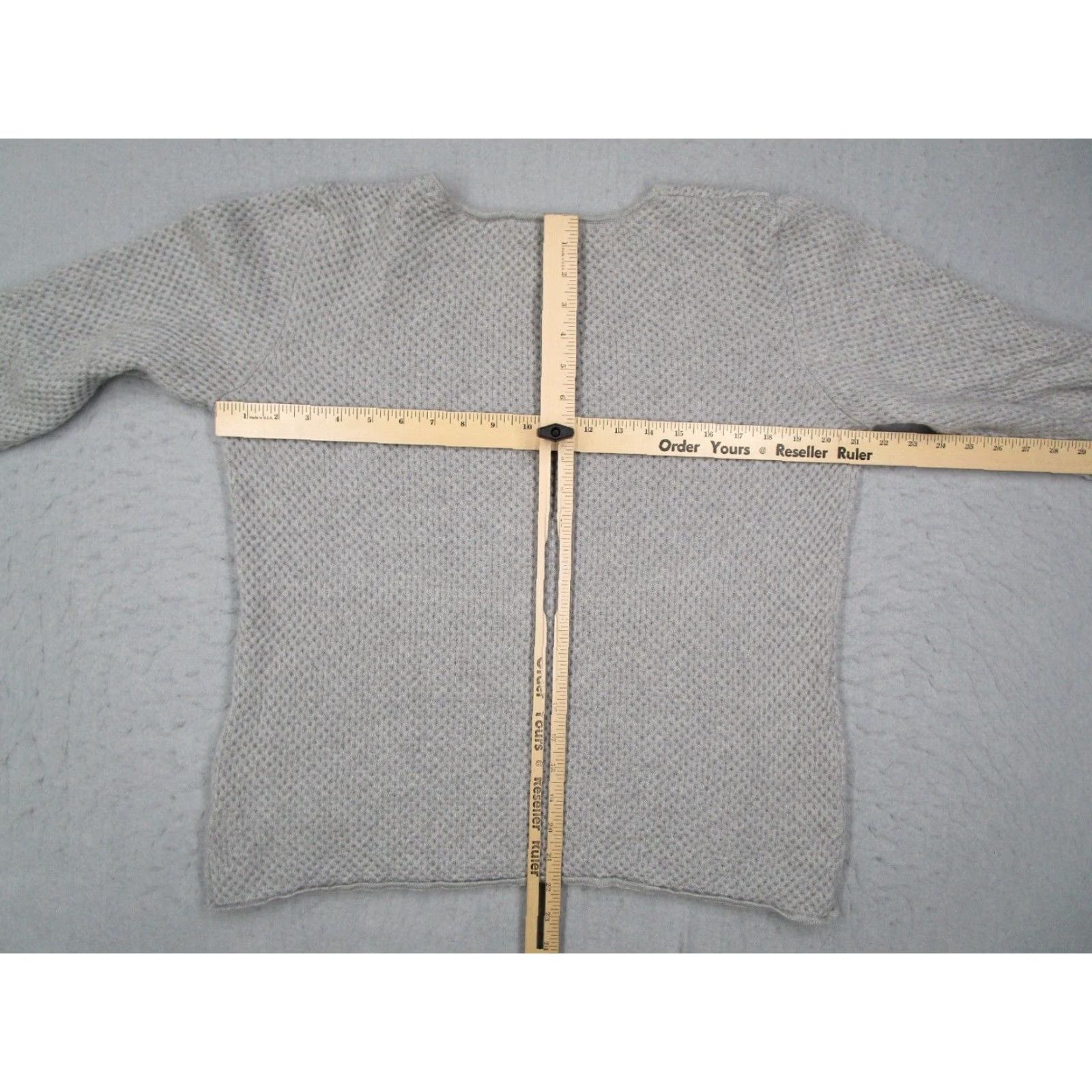 St. John St. John Cashmere Sweater Women's Large Gray 3/4 Sleeve Pullover Scoop Neck Size L / US 10 / IT 46 - 6 Thumbnail