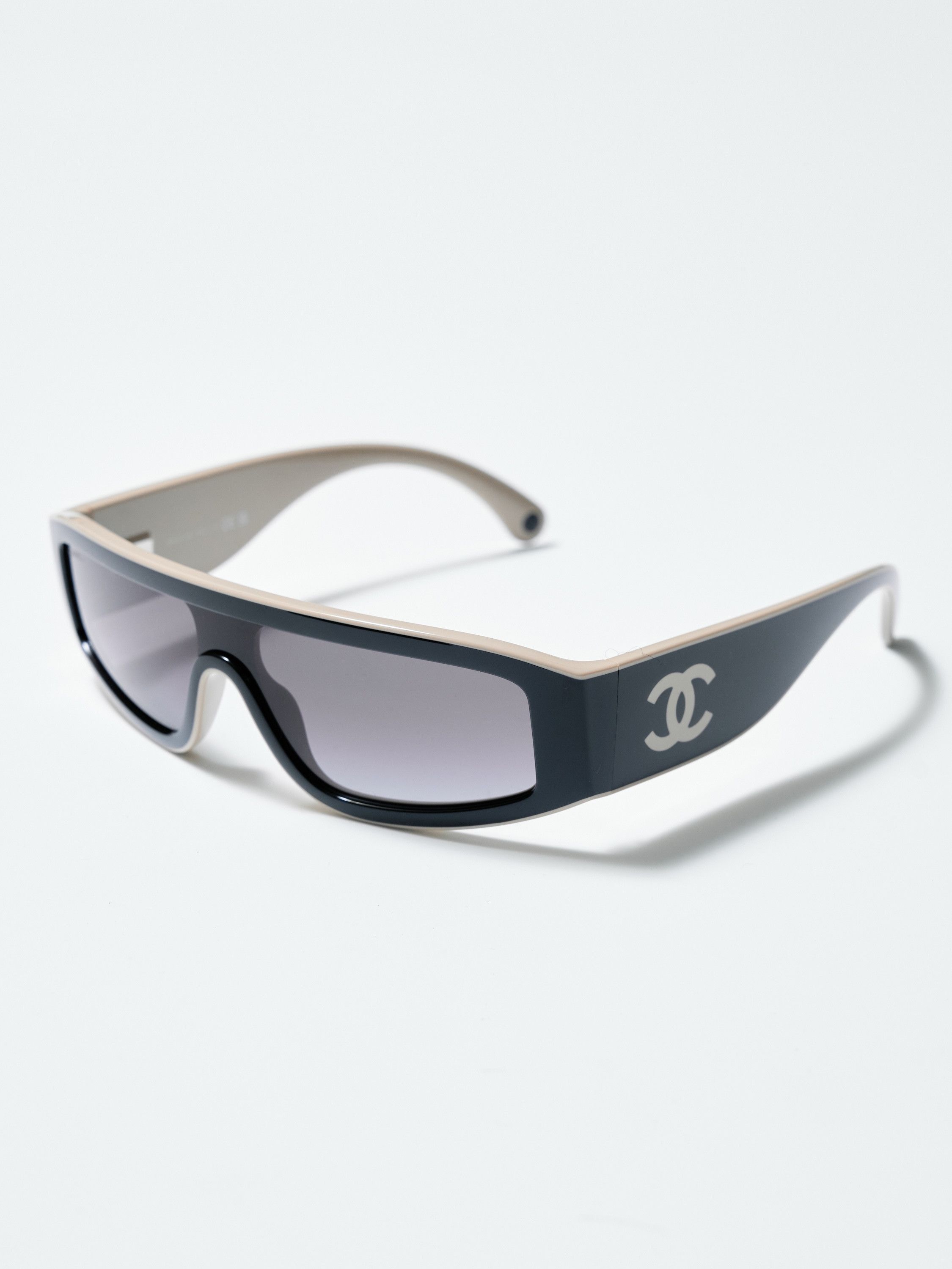 Chanel CHANEL 0CH6057 C534S6 Size ONE SIZE - 1 Thumbnail