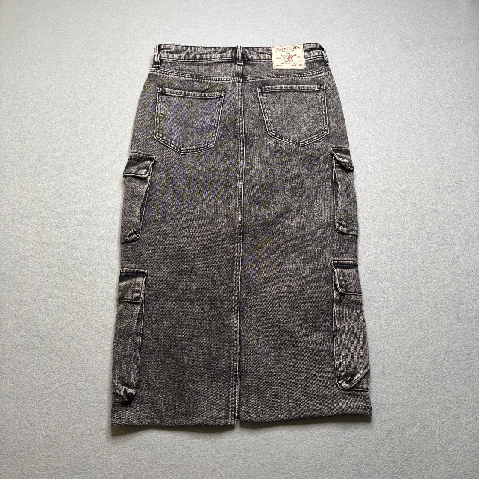 True Religion True Religion Women’s Vintage Cargo Midi Denim Skirt Size 26" / US 2 / IT 38 - 2 Thumbnail