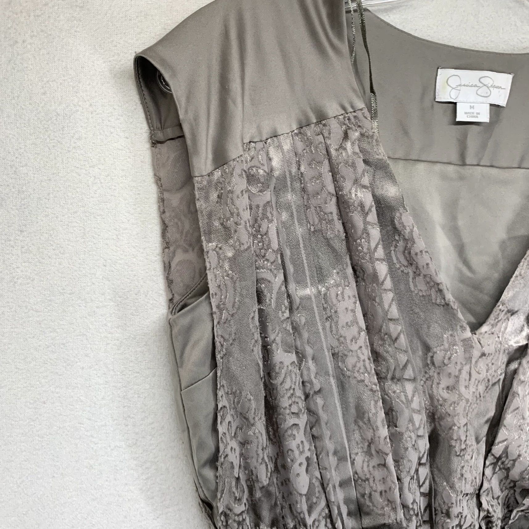 Jessica Simpson Jessica Simpson Dress Velvet Dark Silver Gray Pleats Sheer Size Medium Stretch Size M / US 6-8 / IT 42-44 - 6 Thumbnail