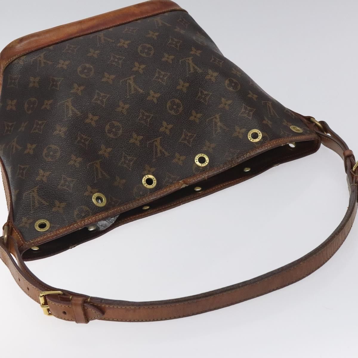 Louis Vuitton LOUIS VUITTON Monogram Noe BB Shoulder Bag M40817 Size ONE SIZE - 6 Thumbnail