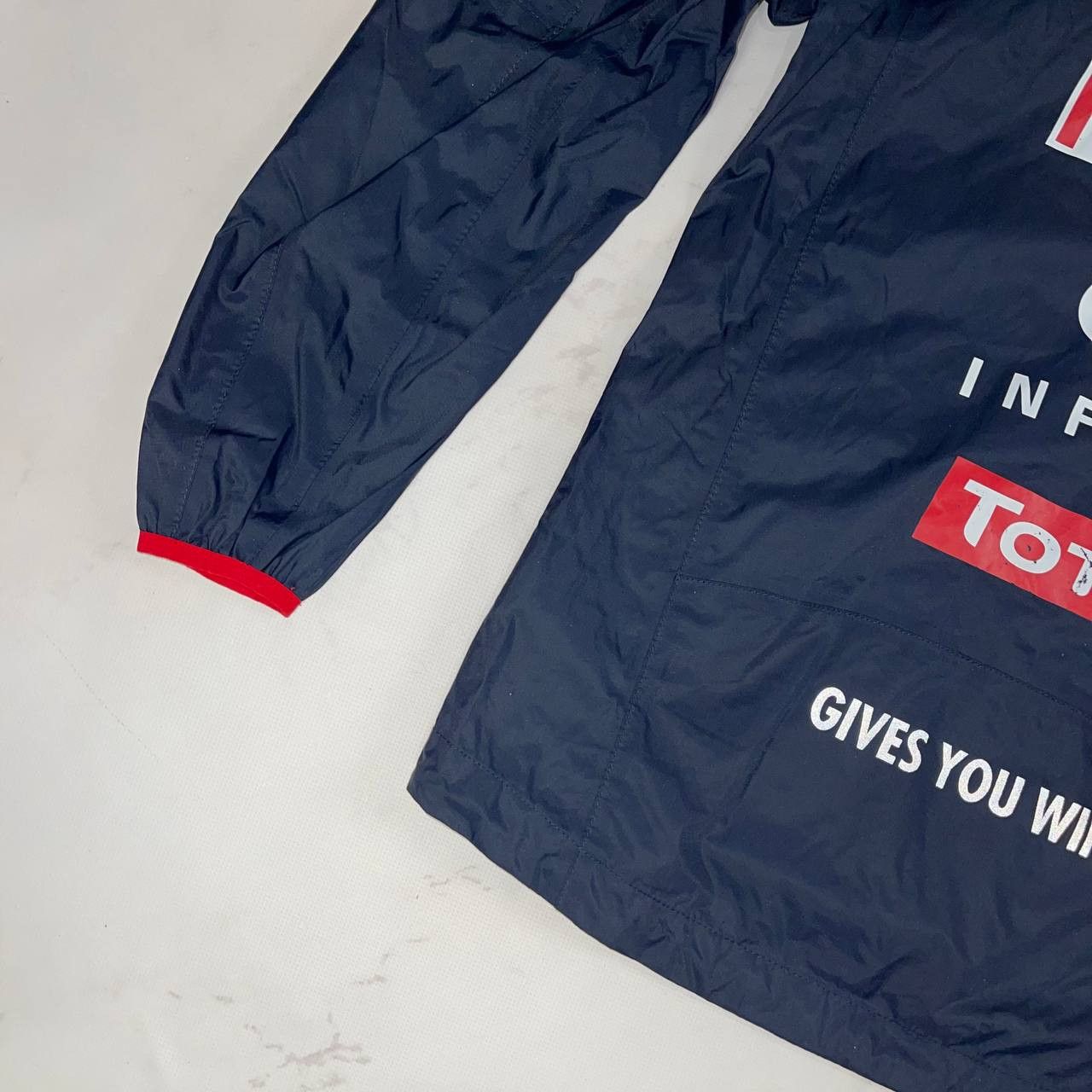 Red Bull Red Bull Infiniti F1 Racing Raincoat Jacket men’s size Size US S / EU 44-46 / 1 - 14 Thumbnail