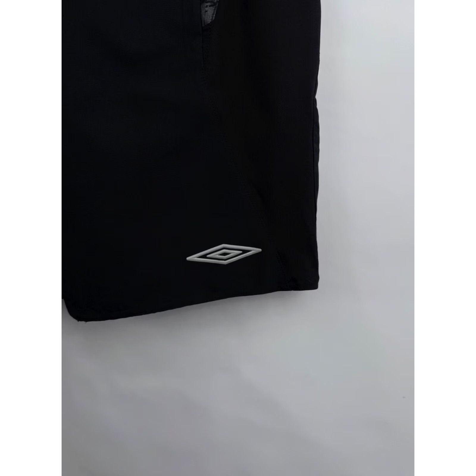 Umbro VINTAGE Umbro Shorts M Black 90s Model SX Rare Retro Hype Y2K Mens Size US 31 - 4 Thumbnail