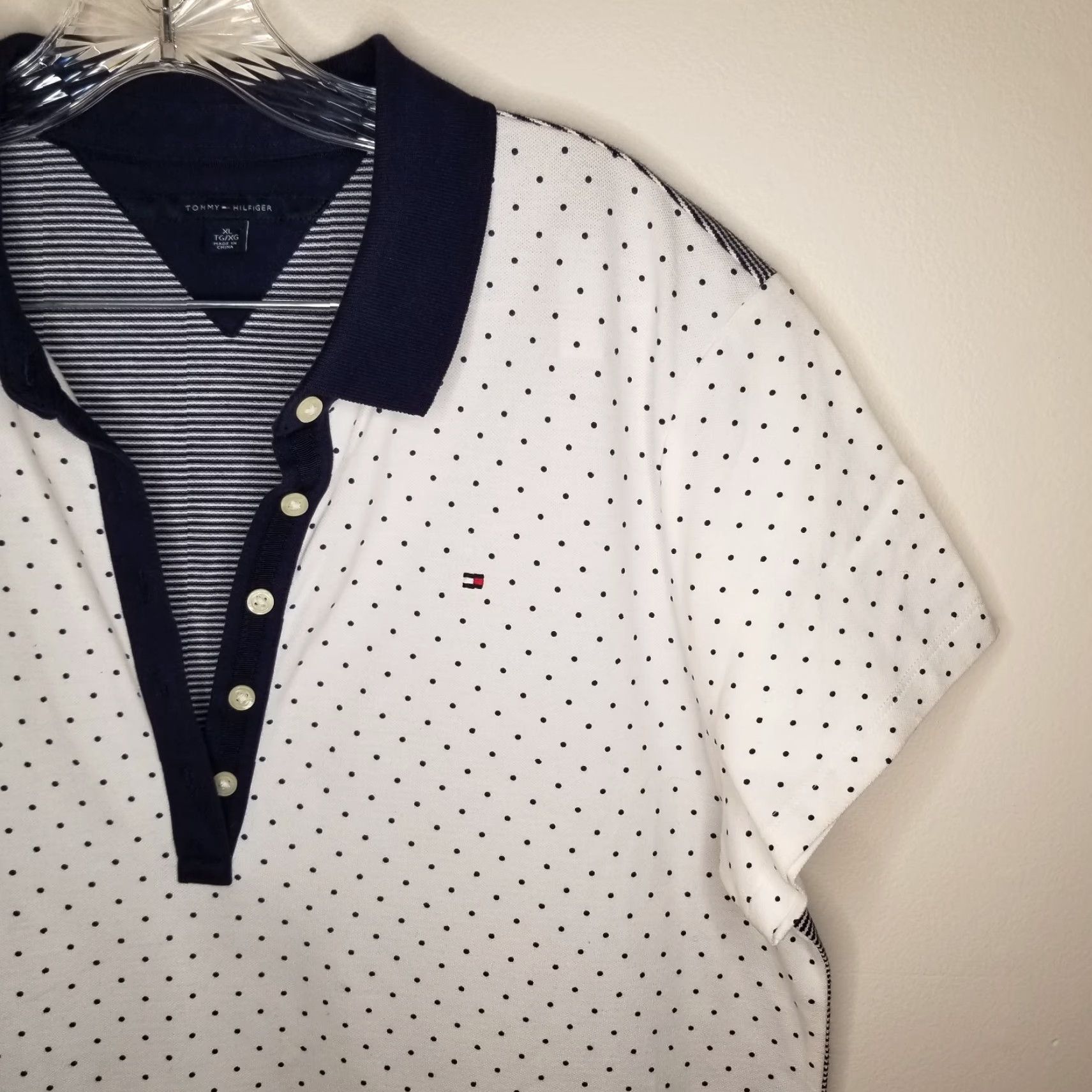 Tommy Hilfiger Tommy Hilfiger Polo Shirt Mens XL White Polka Dot Short Sleeve Extra Long Color White Polo Shirt Length 38 Size US XL / EU 56 / 4 - 2 Thumbnail