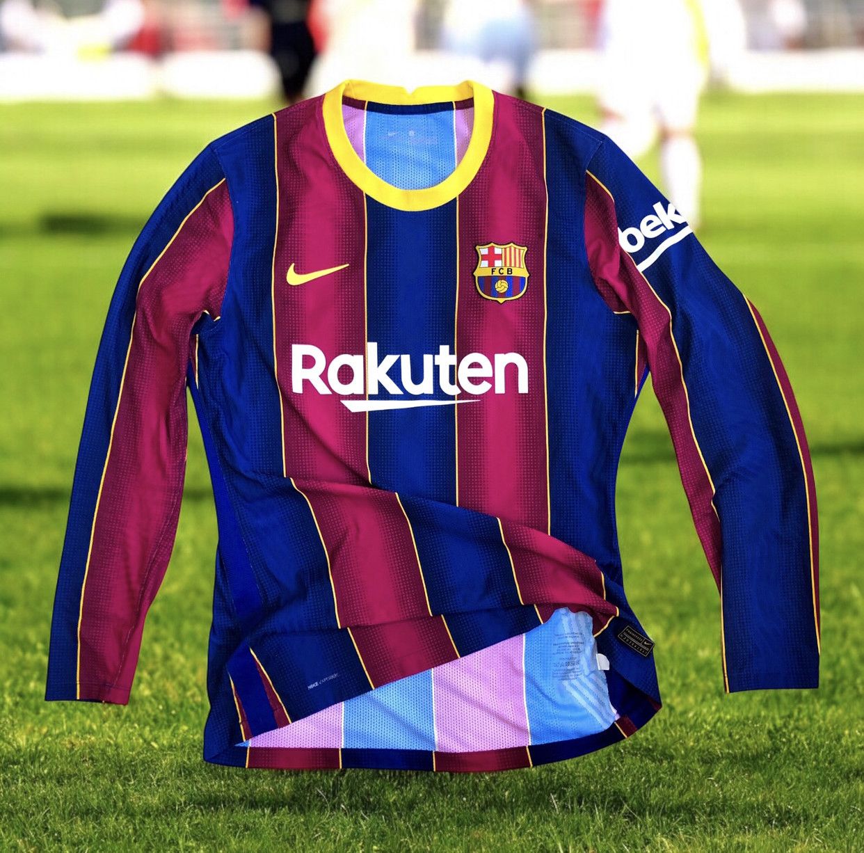 Nike Nike FC Barcelona 2021/22 Player Issue Long Sleeve Kit Set Size US L / EU 52-54 / 3 - 2 Thumbnail