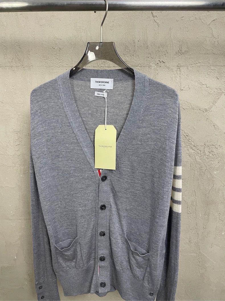 Thom Browne Thom Browne Light gray classic wool cardigan jacket 2505-N Size US L / EU 52-54 / 3 - 3 Thumbnail