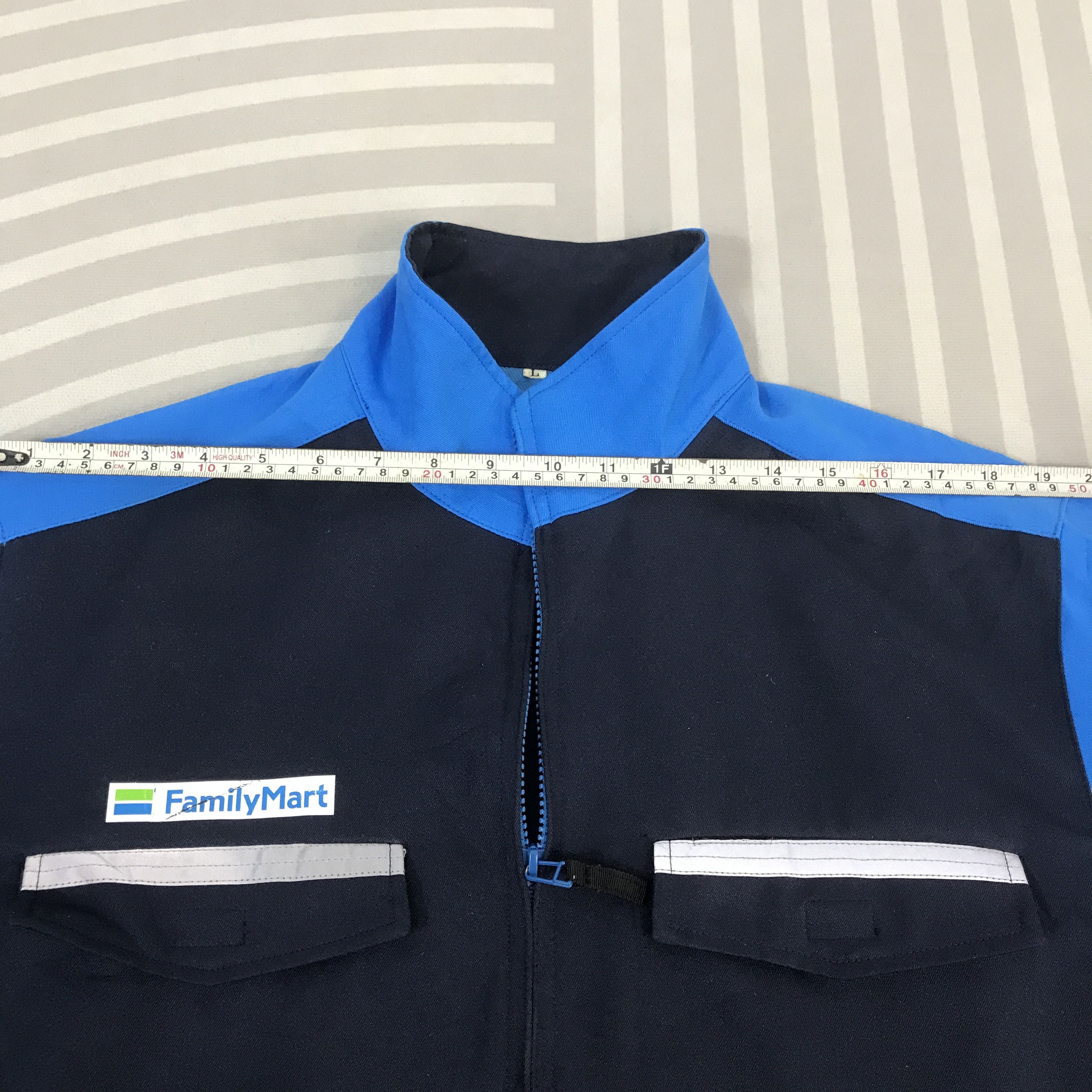 Japanese Brand Vintage Family Mart japan uniform Shirt Jacket K62B6 Size US L / EU 52-54 / 3 - 5 Thumbnail