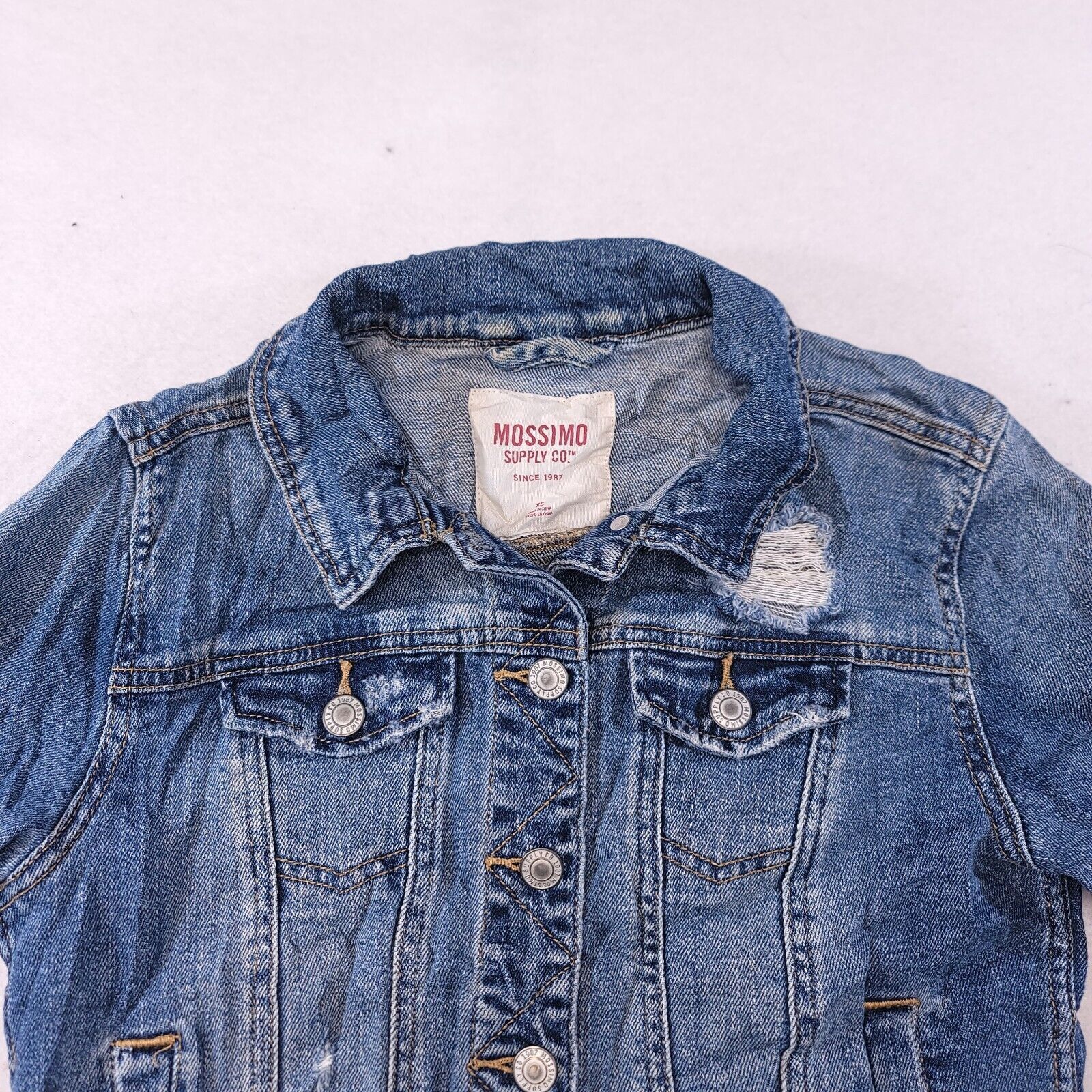 Mossimo Mossimo Casual Button Denim Jean Jacket Womens Size XS Blue Size XS / US 0-2 / IT 36-38 - 1 Thumbnail