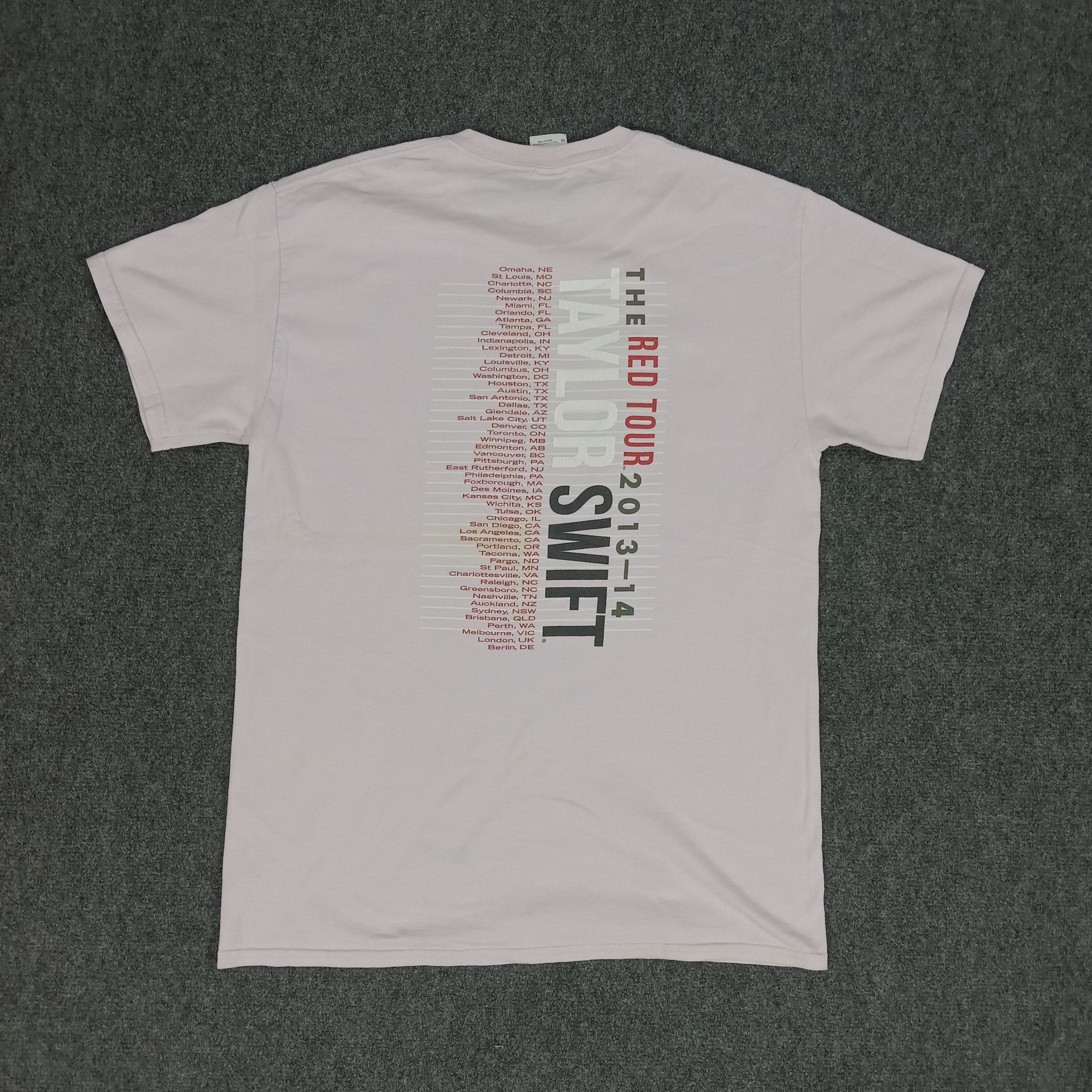 Band Tees × Vintage Taylor Swift American Singer Songwriter Tshirt Size US M / EU 48-50 / 2 - 4 Thumbnail