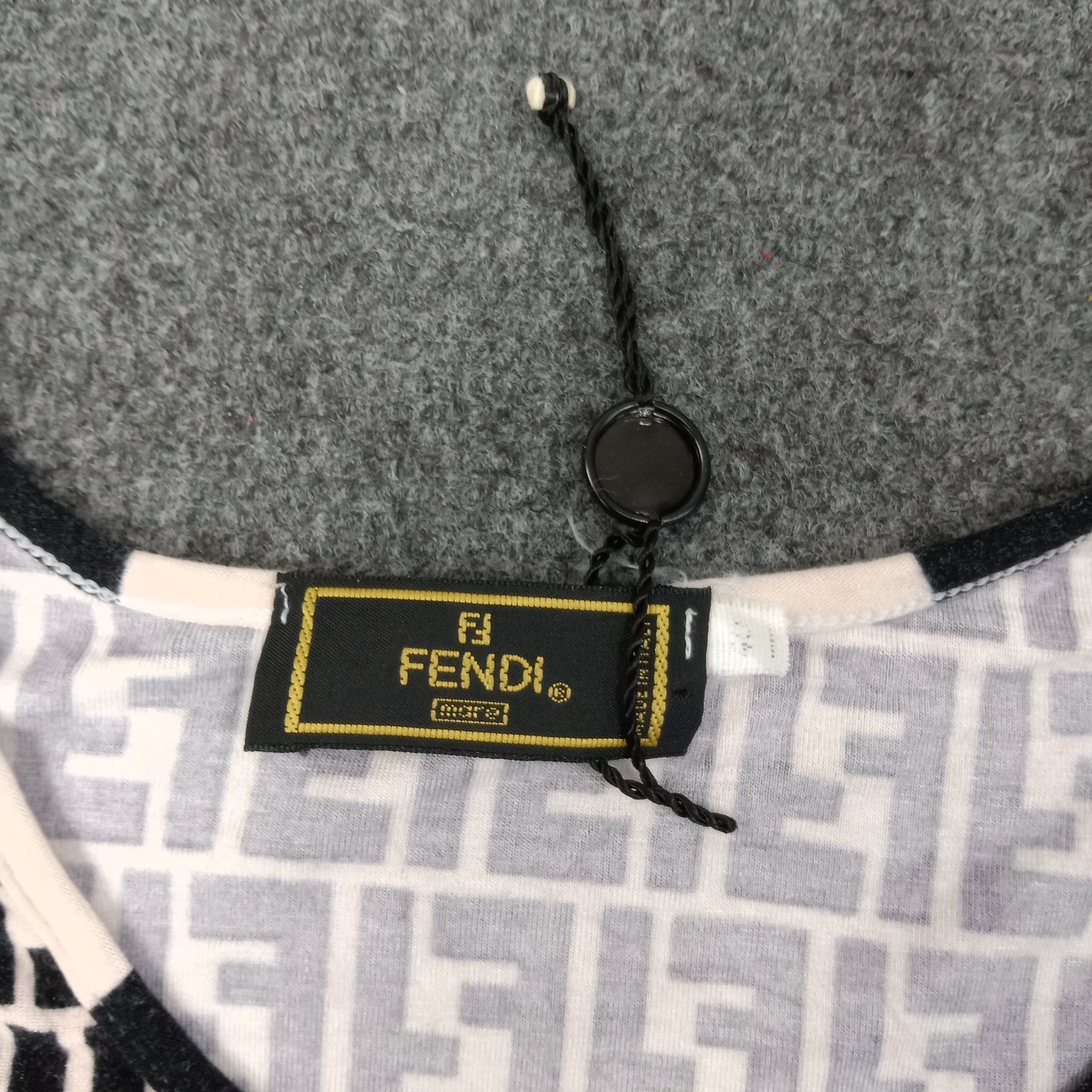 Fendi Fendi Italian Brand Monogram Art Tshirt C239N47 Size XXS / US 00 / IT 34 - 3 Thumbnail