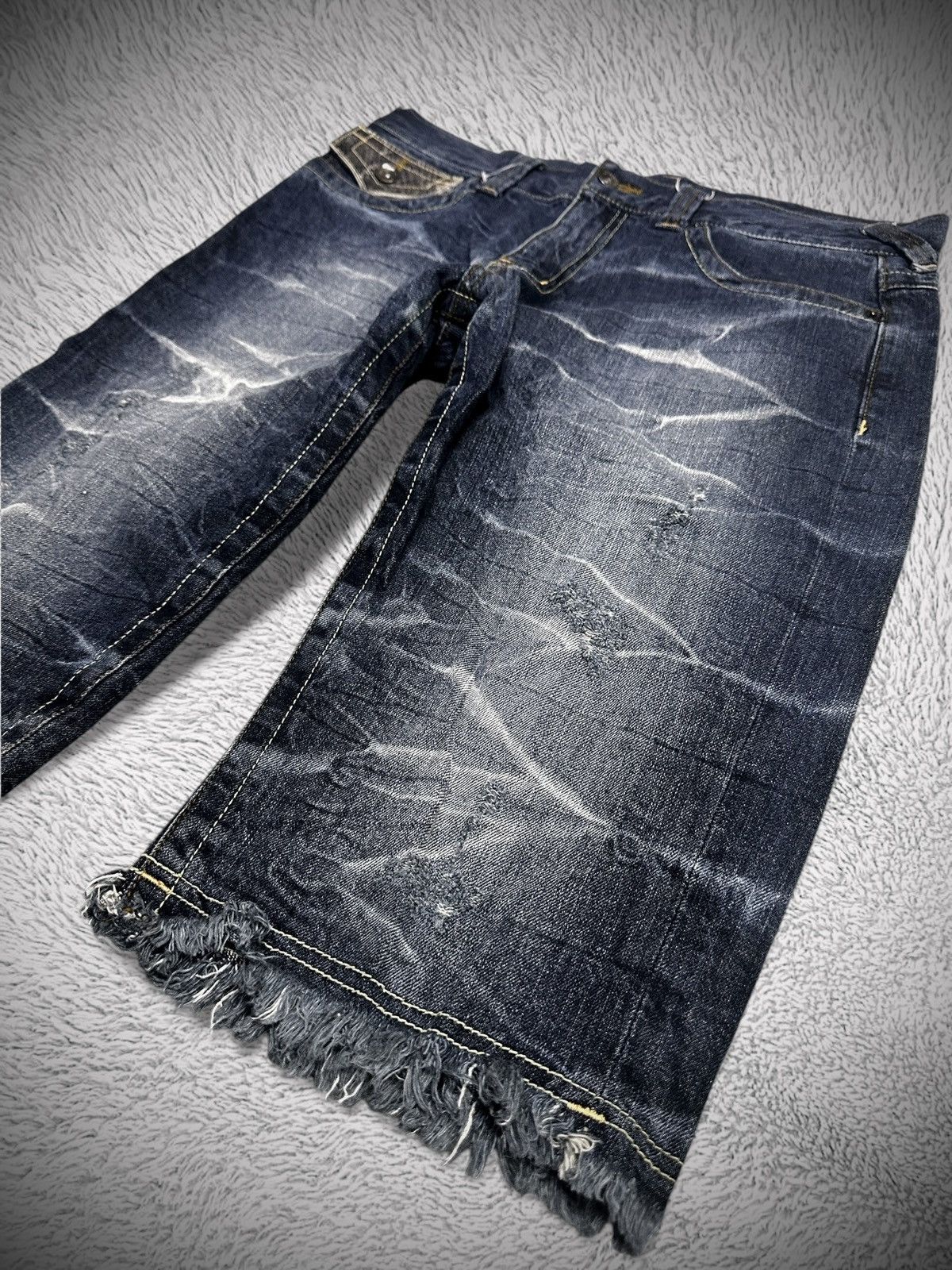 Japanese Brand rare 2000s semantic design python skin short denim jeans Size US 32 / EU 48 - 5 Thumbnail