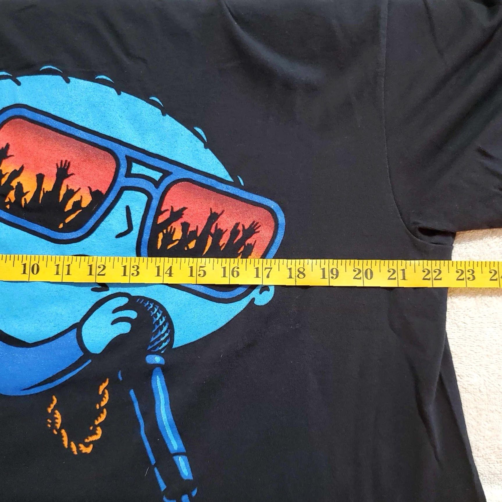 Vintage VINTAGE Family Guy Stewie Rapping Shirt XL Black Mens T-Shirt 2011 Short Sleeve Size Medium Size US XL / EU 56 / 4 - 4 Thumbnail