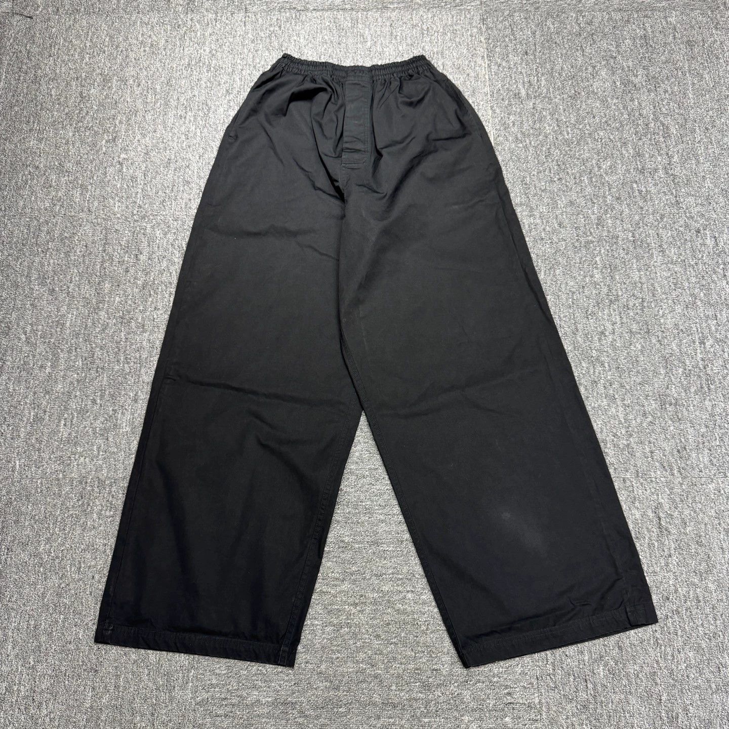 Balenciaga Balenciaga XXS Wide Leg Casual Pants 95 New Stains & Wear Size US 26 / EU 42 - 1 Thumbnail