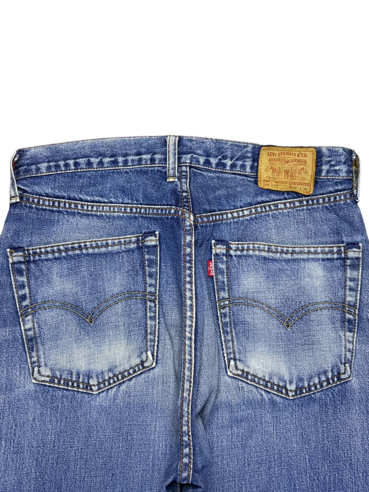 Levi's Vintage 90s Levis 504 Faded Wash Bartacks Baggy Jeans Size US 31 - 8 Thumbnail