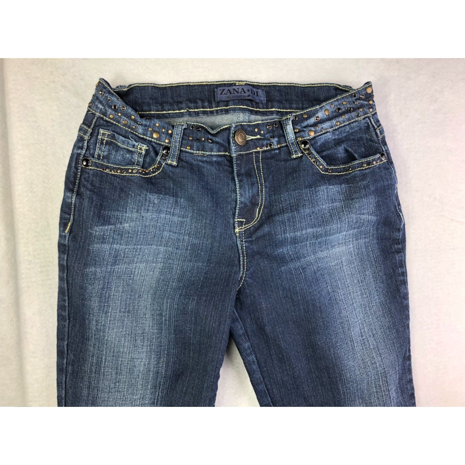 Denime Zana Di Bootcut Jeans Womens Size 8 28x28 Blue Denim Rhinestone Accented Vintage: No Regular Rise Mid 28 in Inseam Zip Closure Cotton Denim Size 30" / US 8 / IT 44 - 3 Thumbnail
