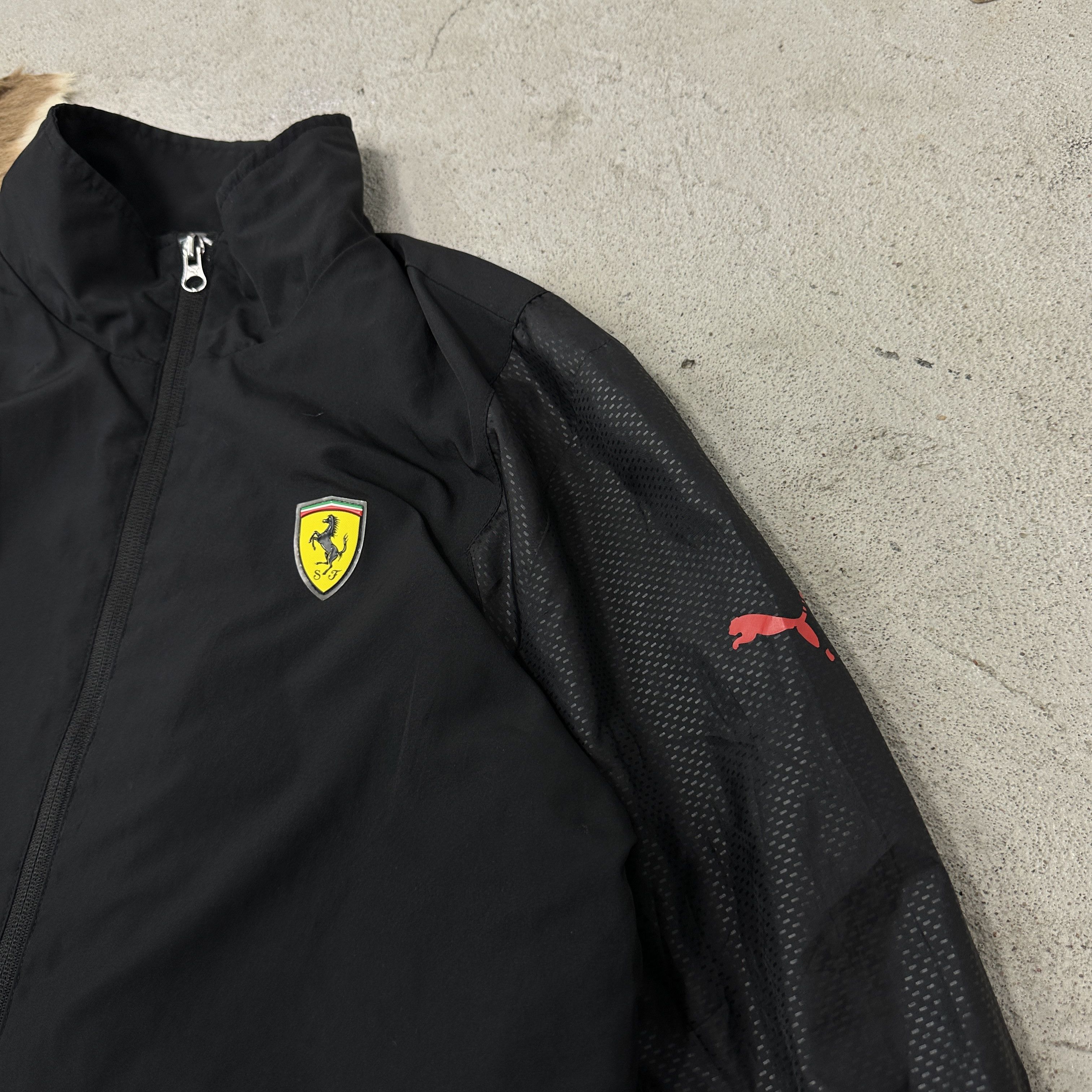 Ferrari × Puma Vintage Streetwear Moto Ferrari Puma Jacket/Sweatshirt 00s Size US M / EU 48-50 / 2 - 3 Thumbnail