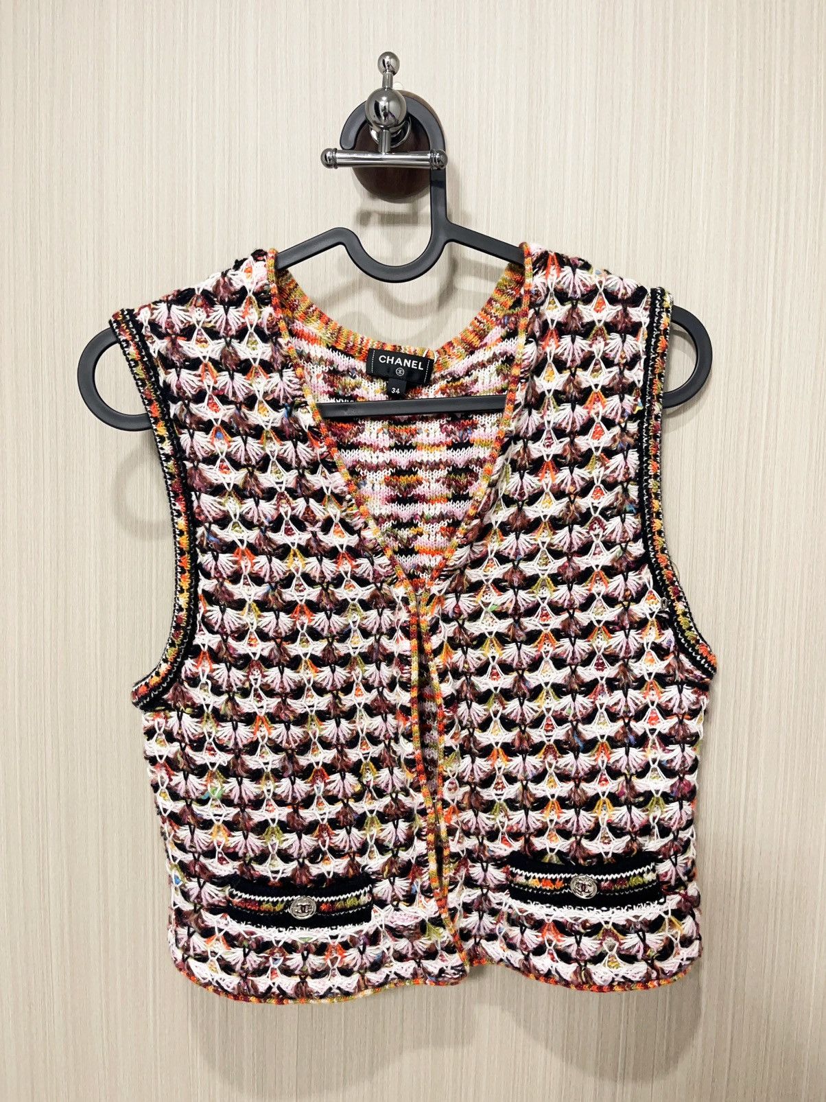 Chanel Chanel cashmere vest Size XS / US 0-2 / IT 36-38 - 1 Thumbnail