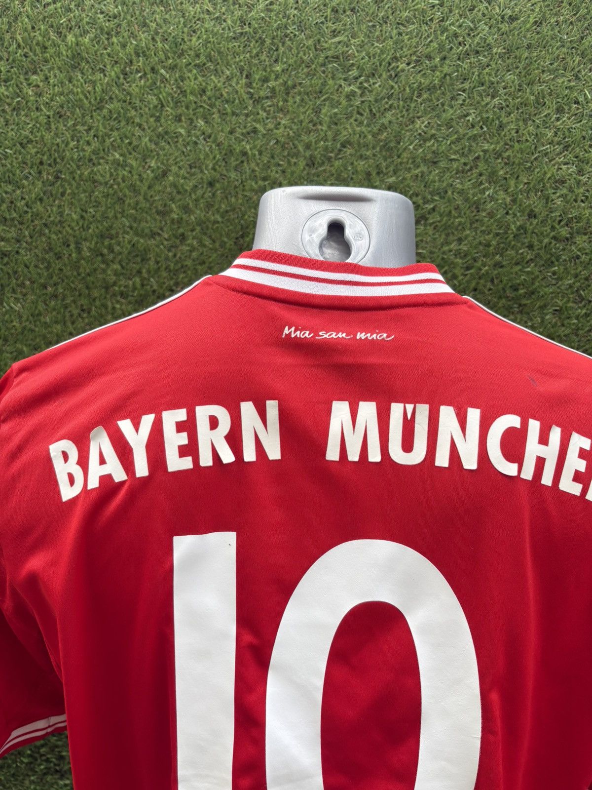 Adidas Robben jersey bayern munchen Size US M / EU 48-50 / 2 - 5 Thumbnail