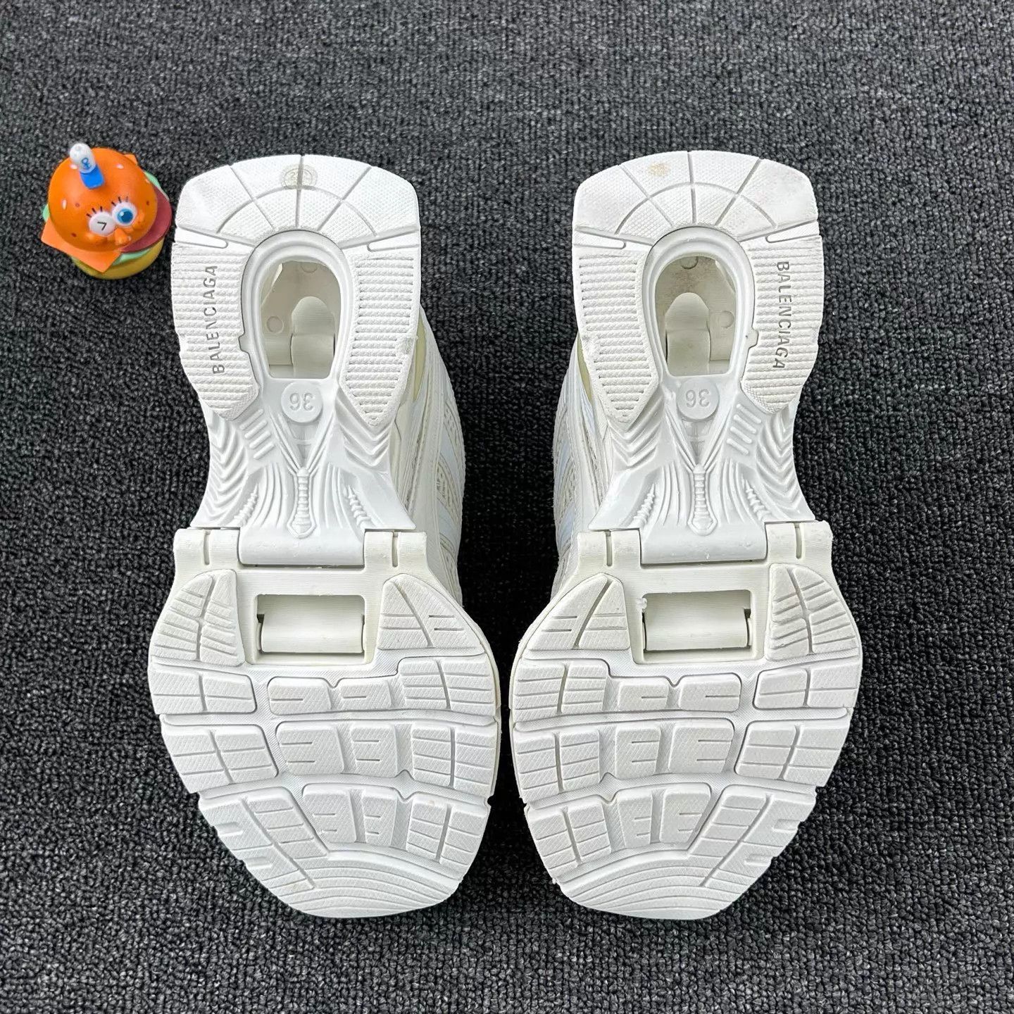 Balenciaga Balenciaga X-Pender White Women's 36 Sneaker Size US 6 / IT 36 - 6 Thumbnail